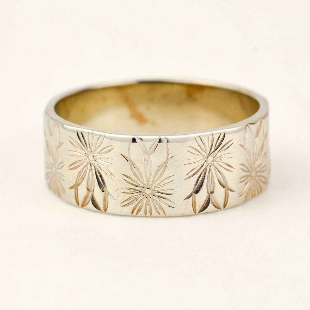 Engraved Daisy 8.2mm Cigar Band