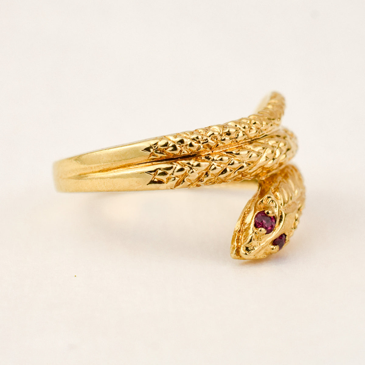 Red-Eyed Snake Ring