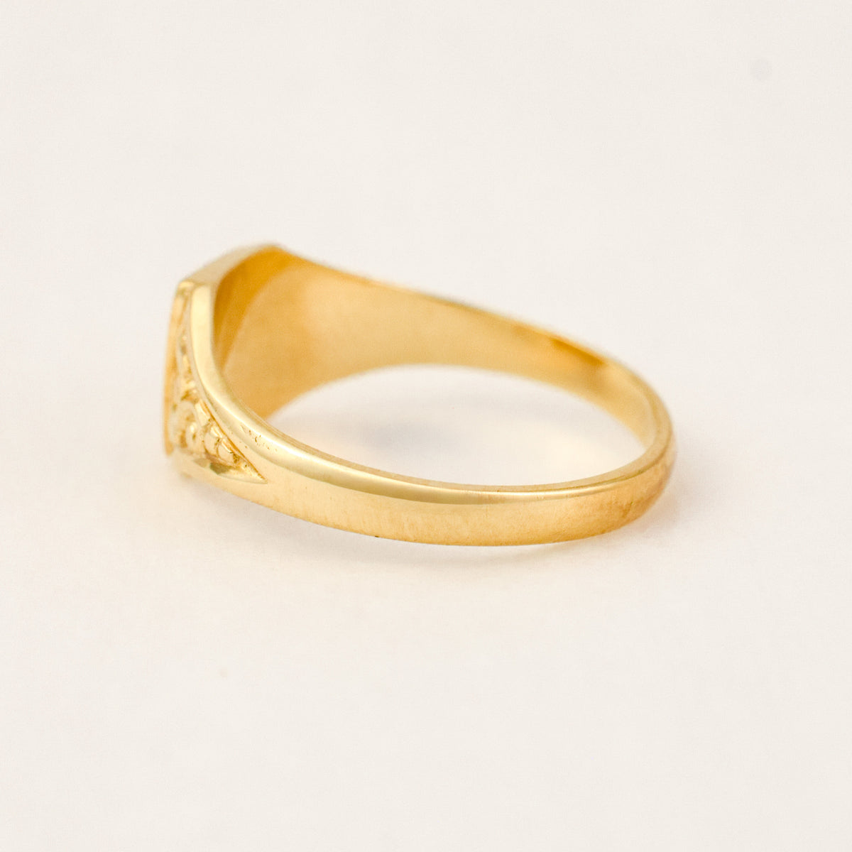 'R' Signet Ring