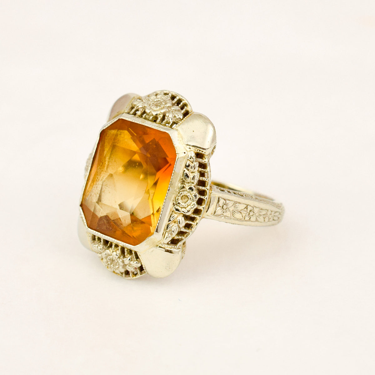 White Gold Citrine Ring