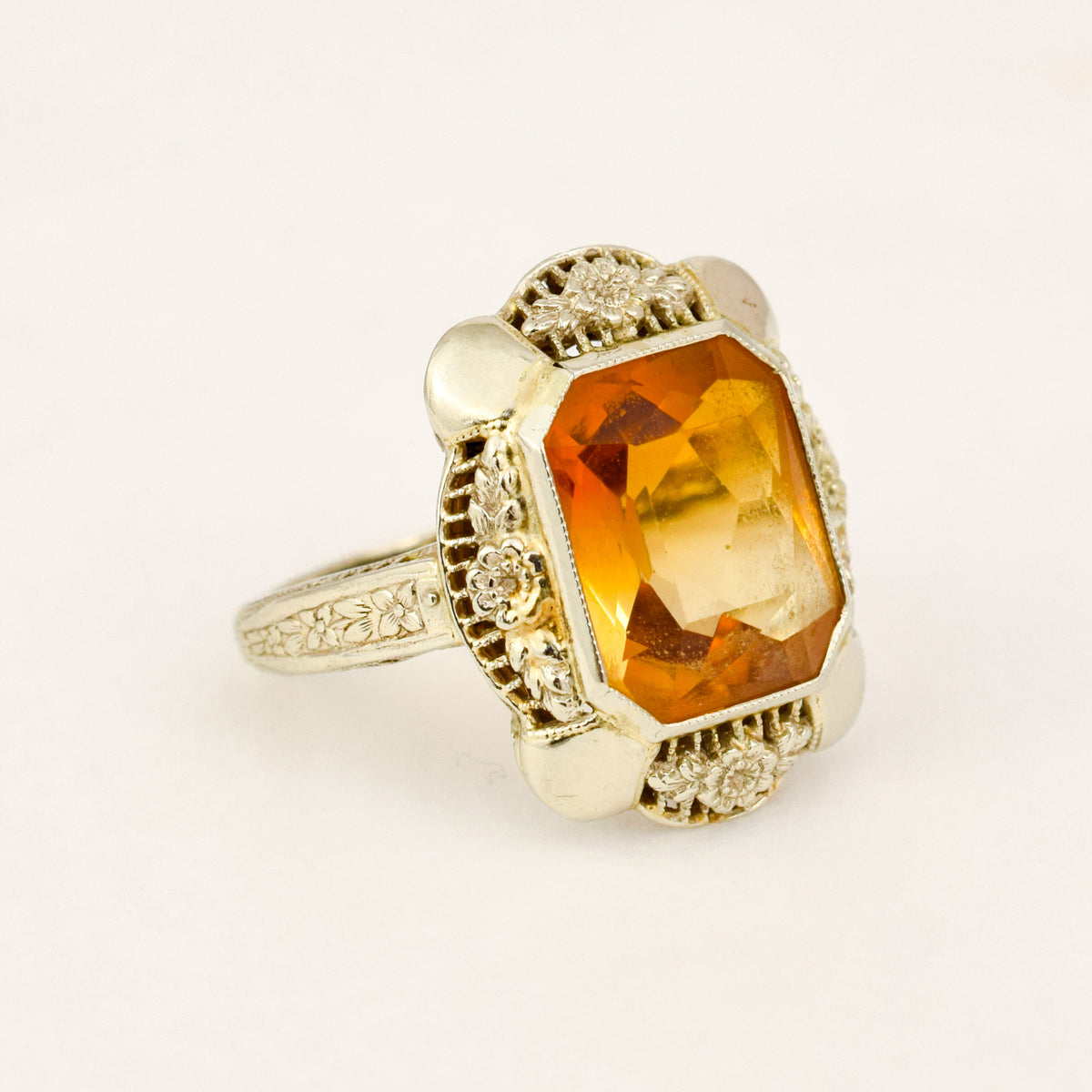 White Gold Citrine Ring
