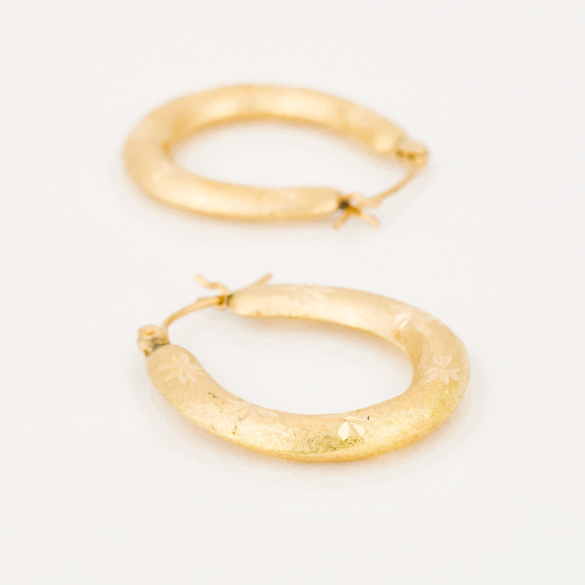 vintage 26.2 mm Brushed Oval Gold Hoops