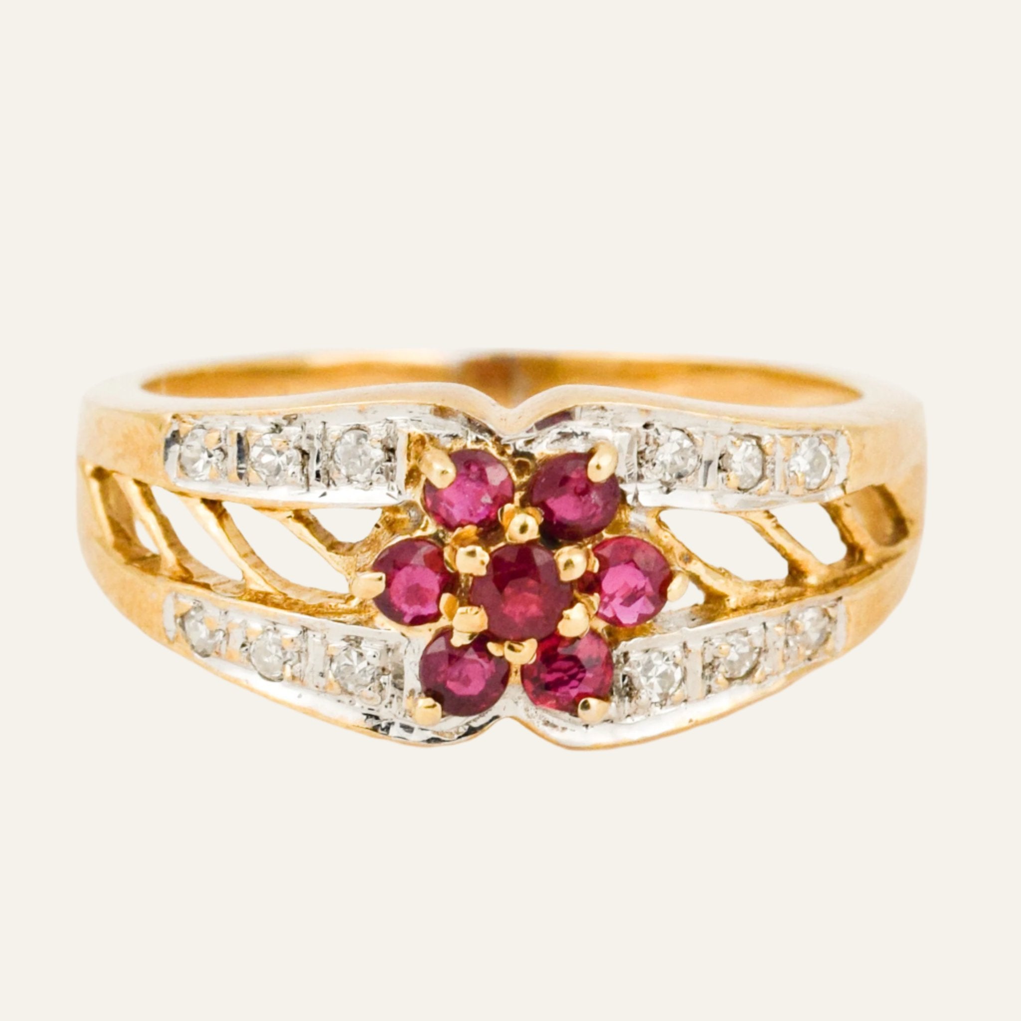 ❤️14k hotsell Sz5.25 Yellow Gold Flower-Shaped Rubies Vintage Ring!