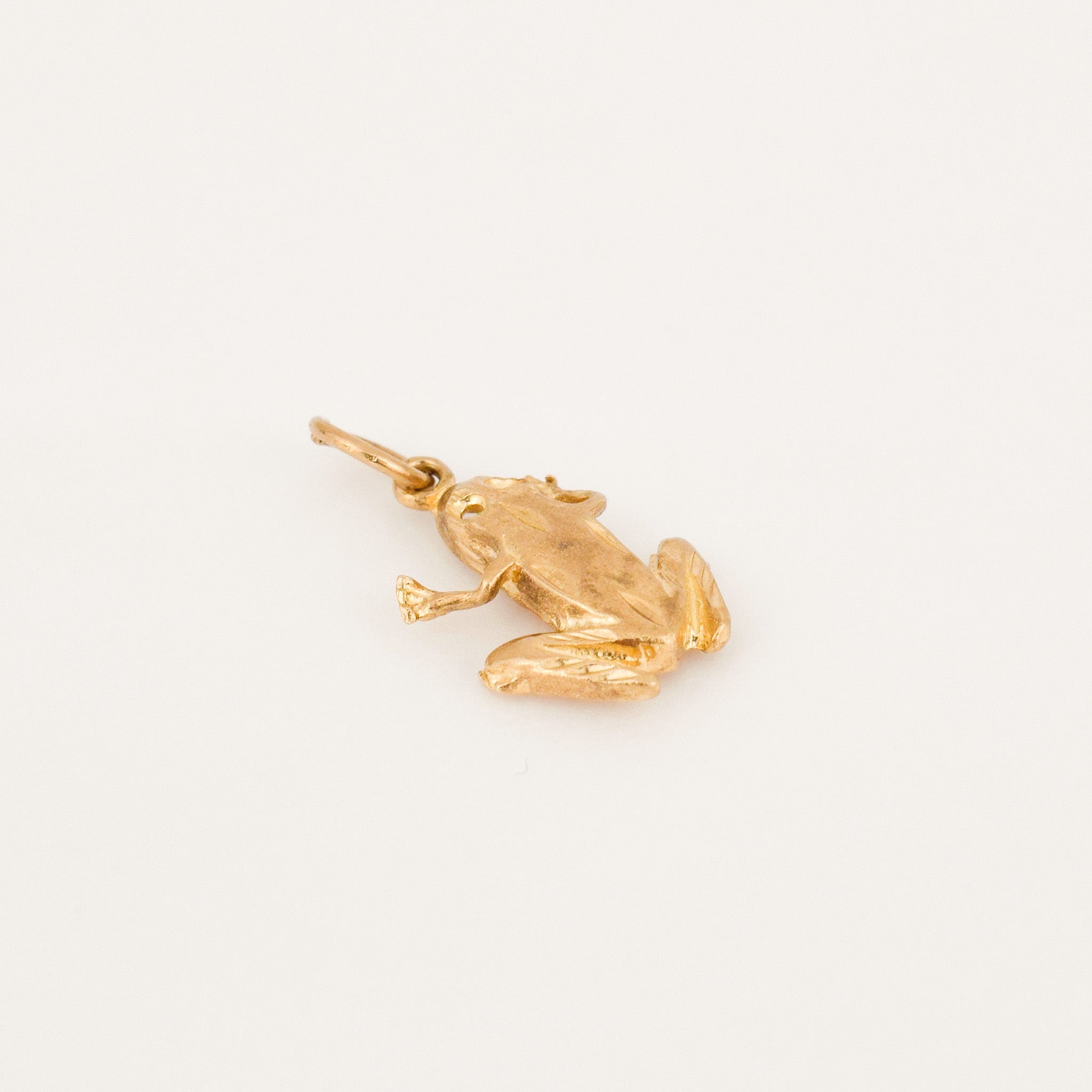 vintage gold frog pendant