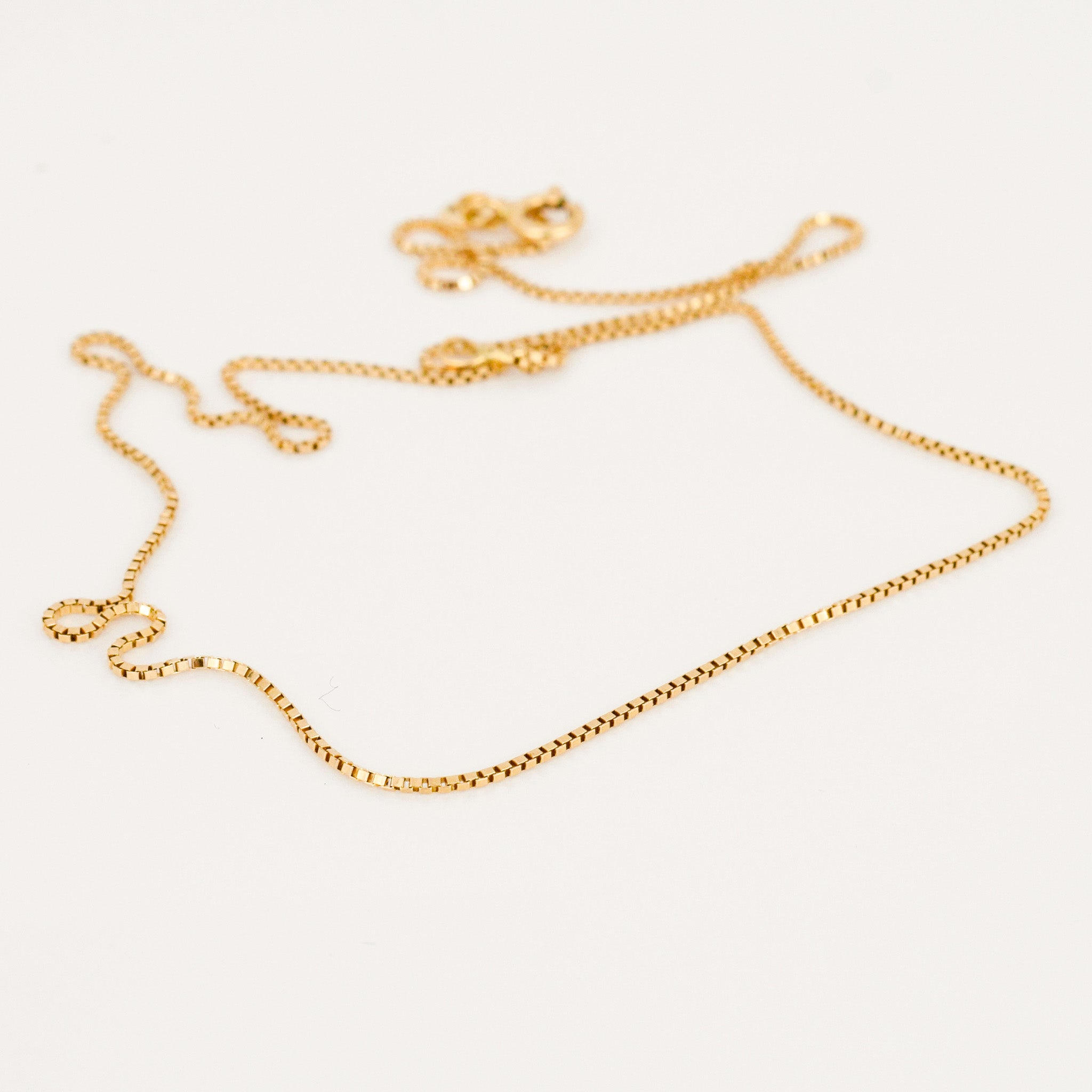 vintage 18" box chain necklace