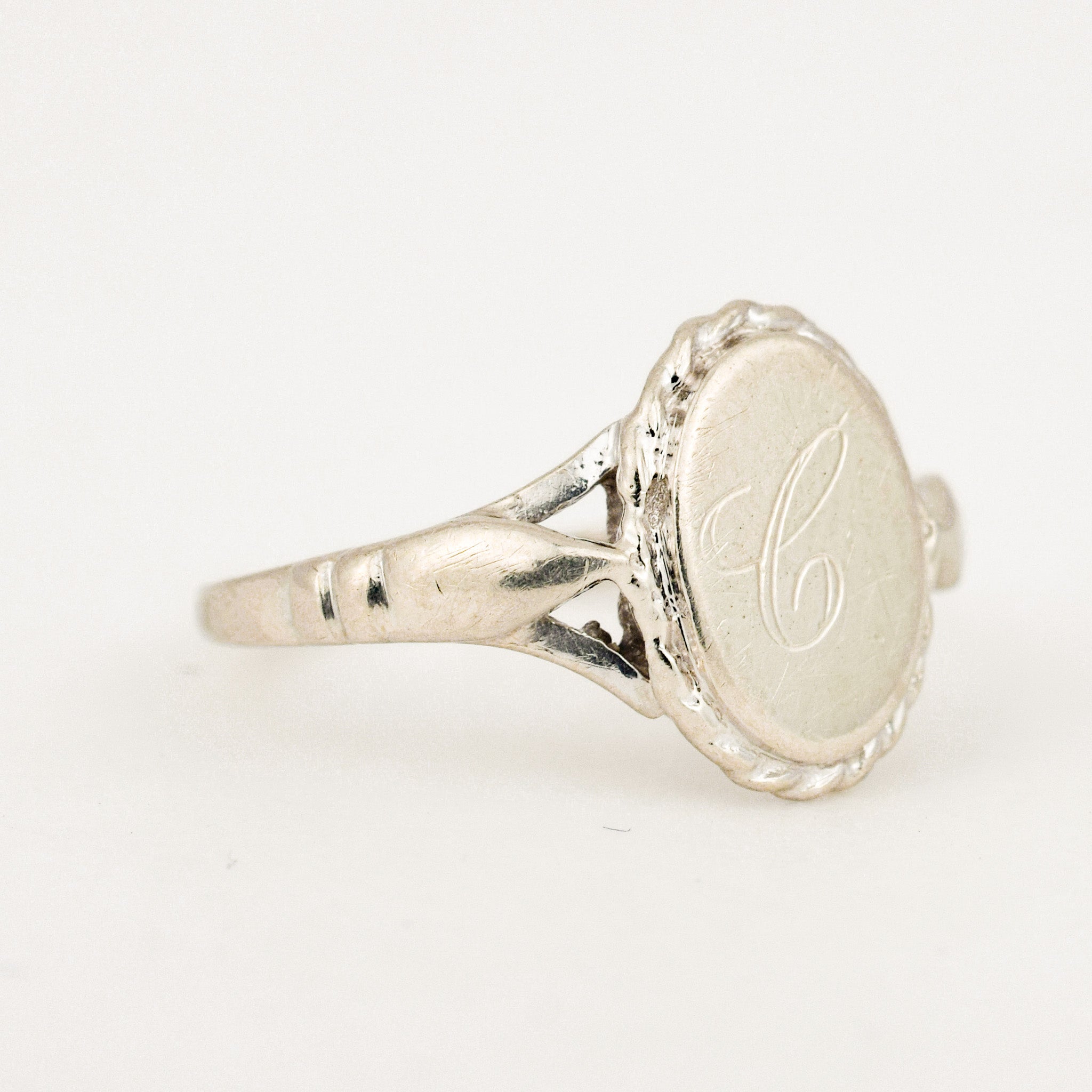 Cursive 'C' Signet Ring