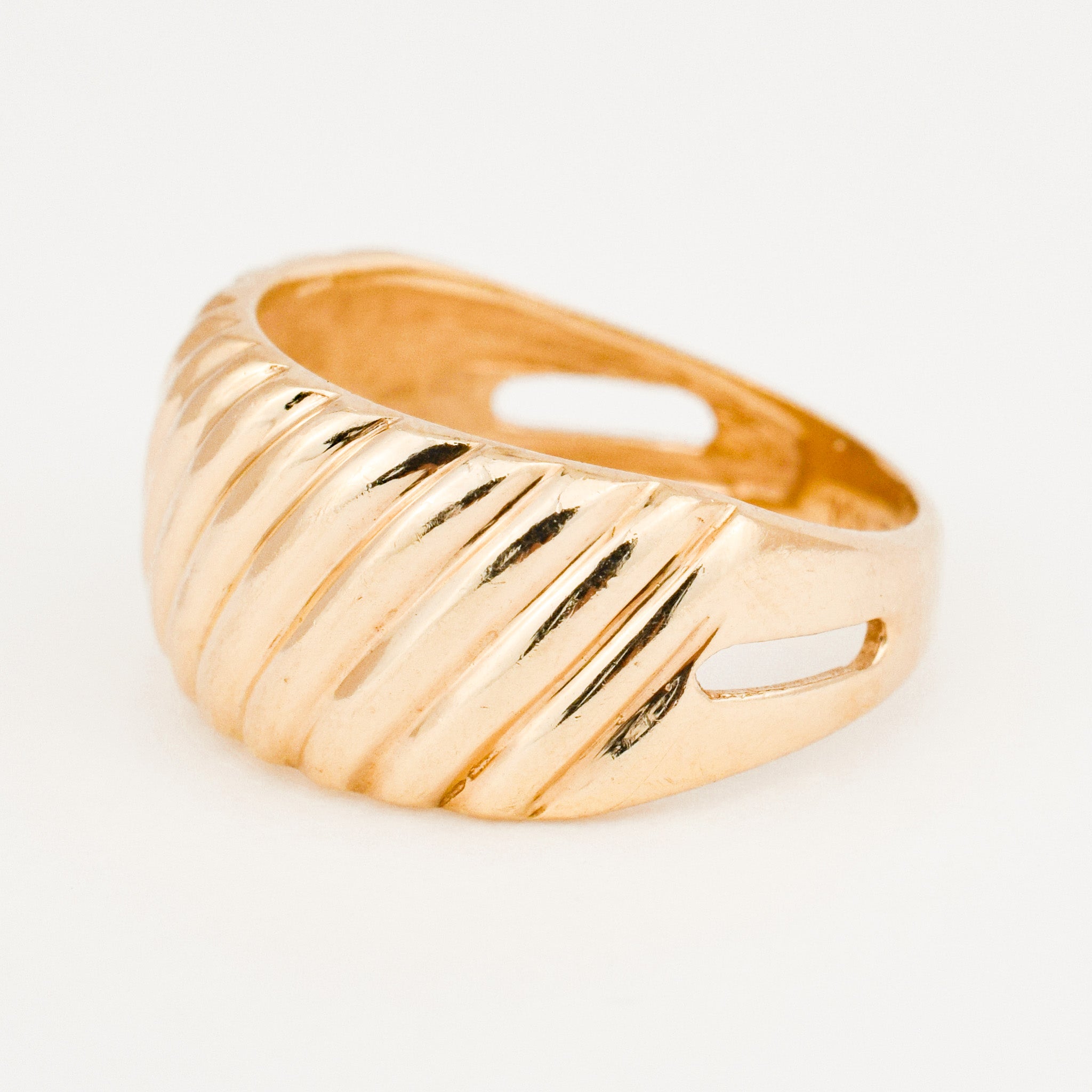 vintage 10 mm Ribbed Gold Band