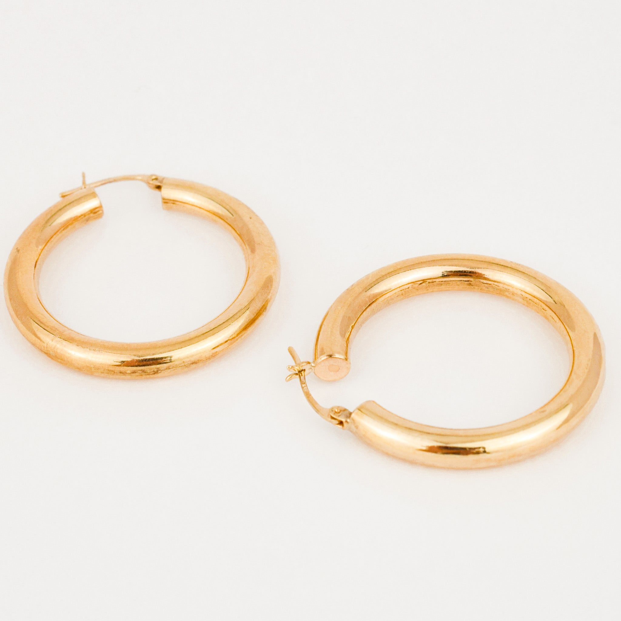 vintage gold puffy hoop earrings 