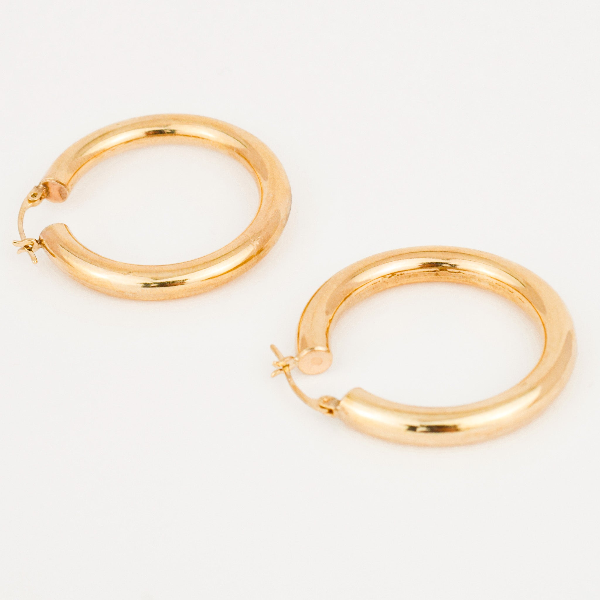 vintage gold puffy hoop earrings 