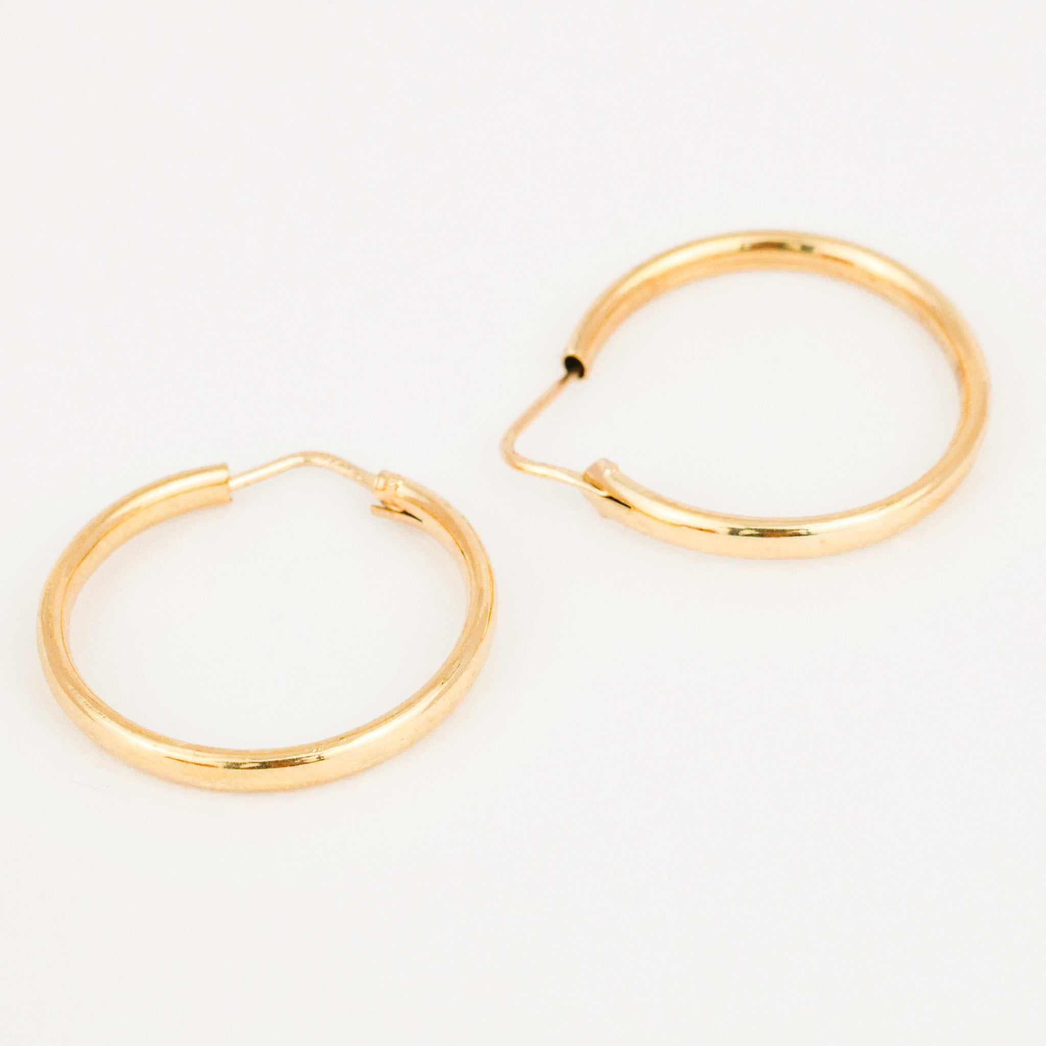 vintage 28.7 mm Tubular Start Etched Hoops 