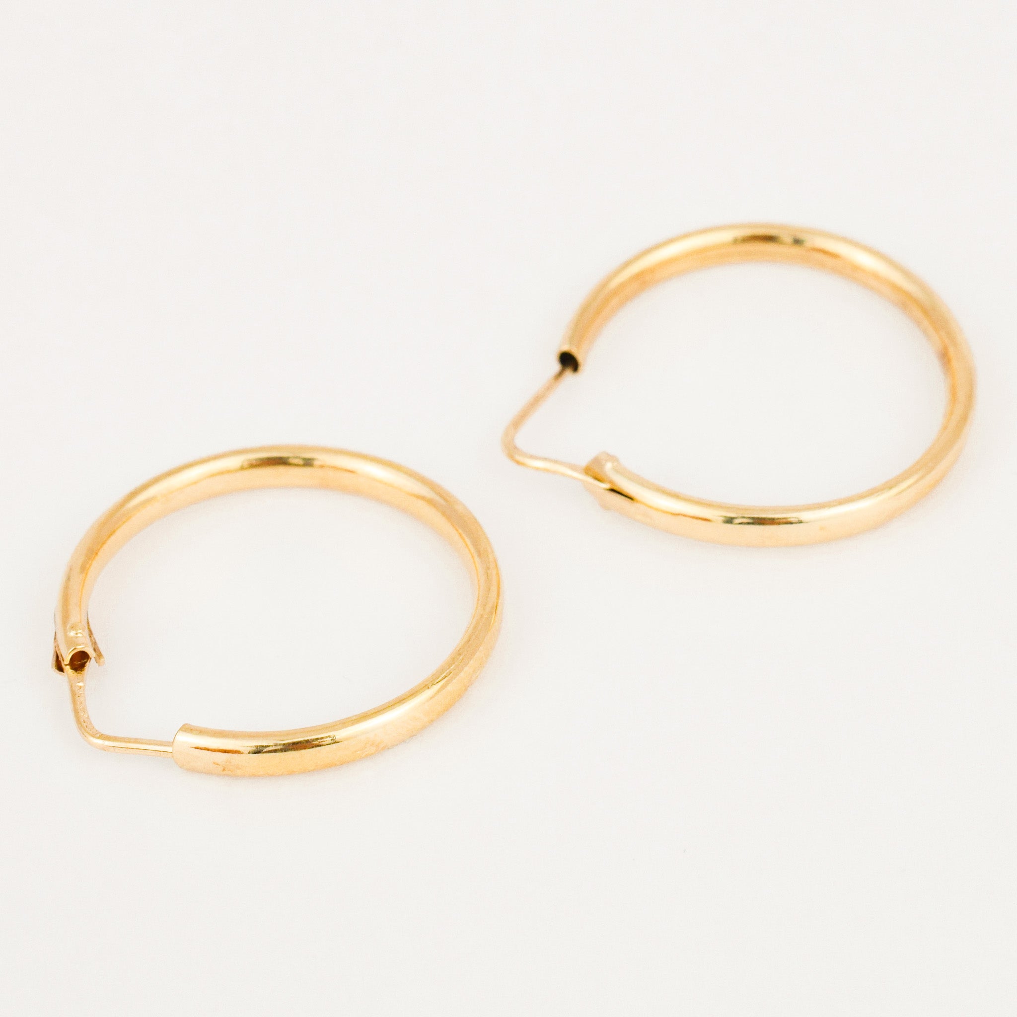 vintage 28.7 mm Tubular Start Etched Hoops 