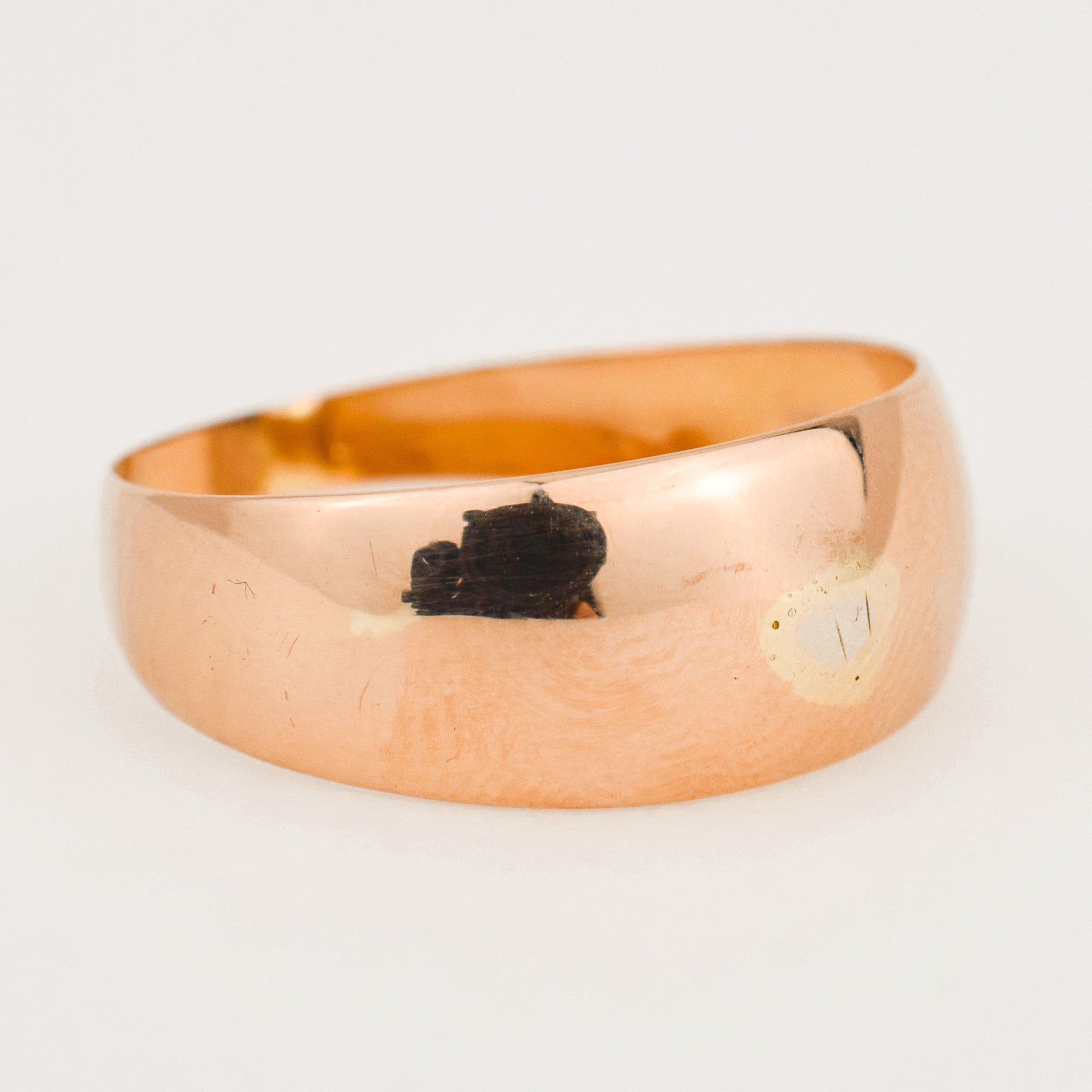 vintage 7.7 mm Graduated 18k Gold Band