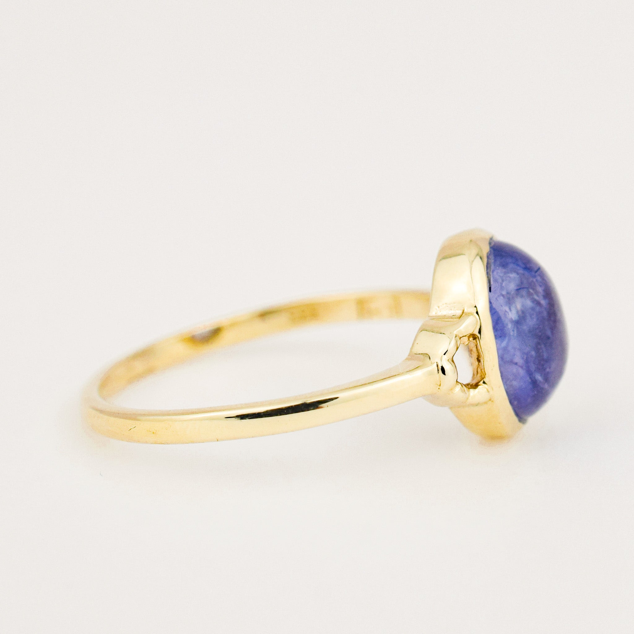 vintage Cabochon 1.6ct Tanzanite Ring