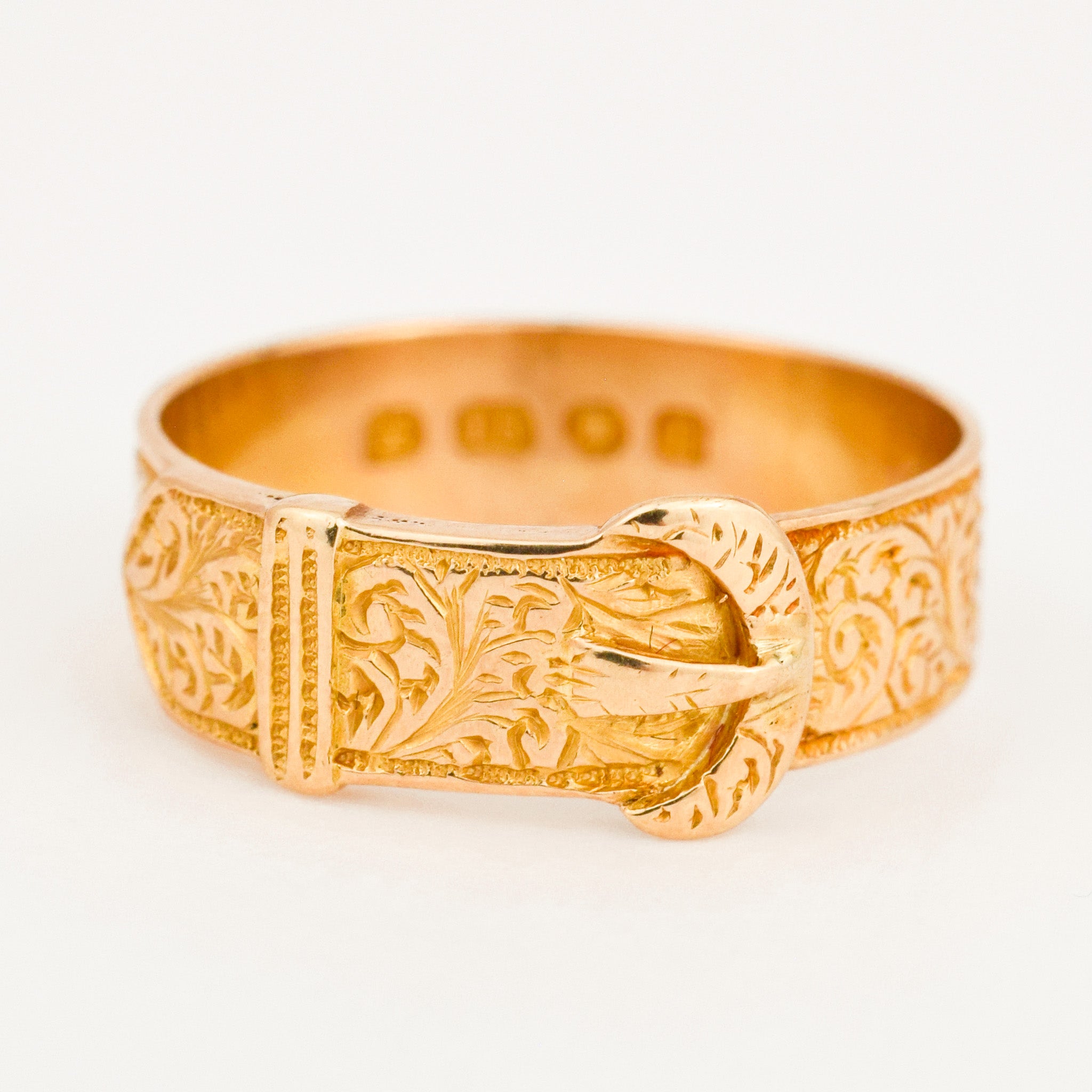 vintage exceptional 18k gold buckle ring 