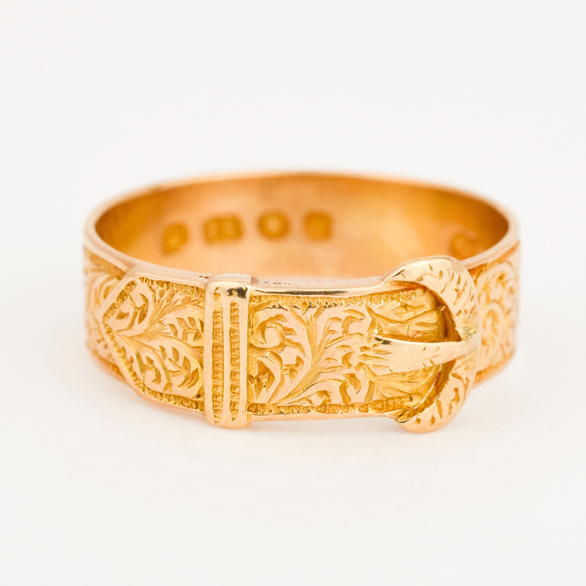 vintage exceptional 18k gold buckle ring 