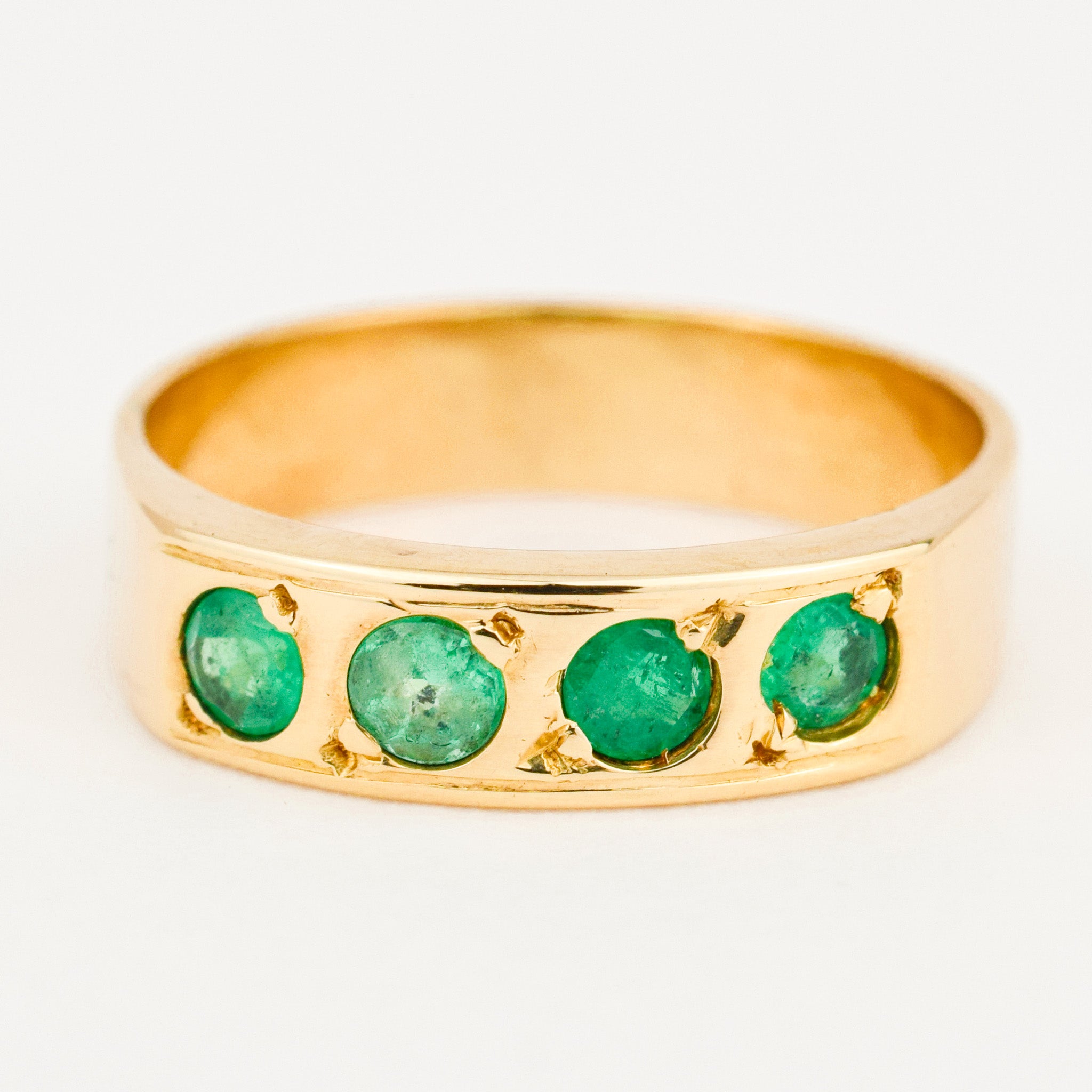 vintage flush set 18k gold ring 