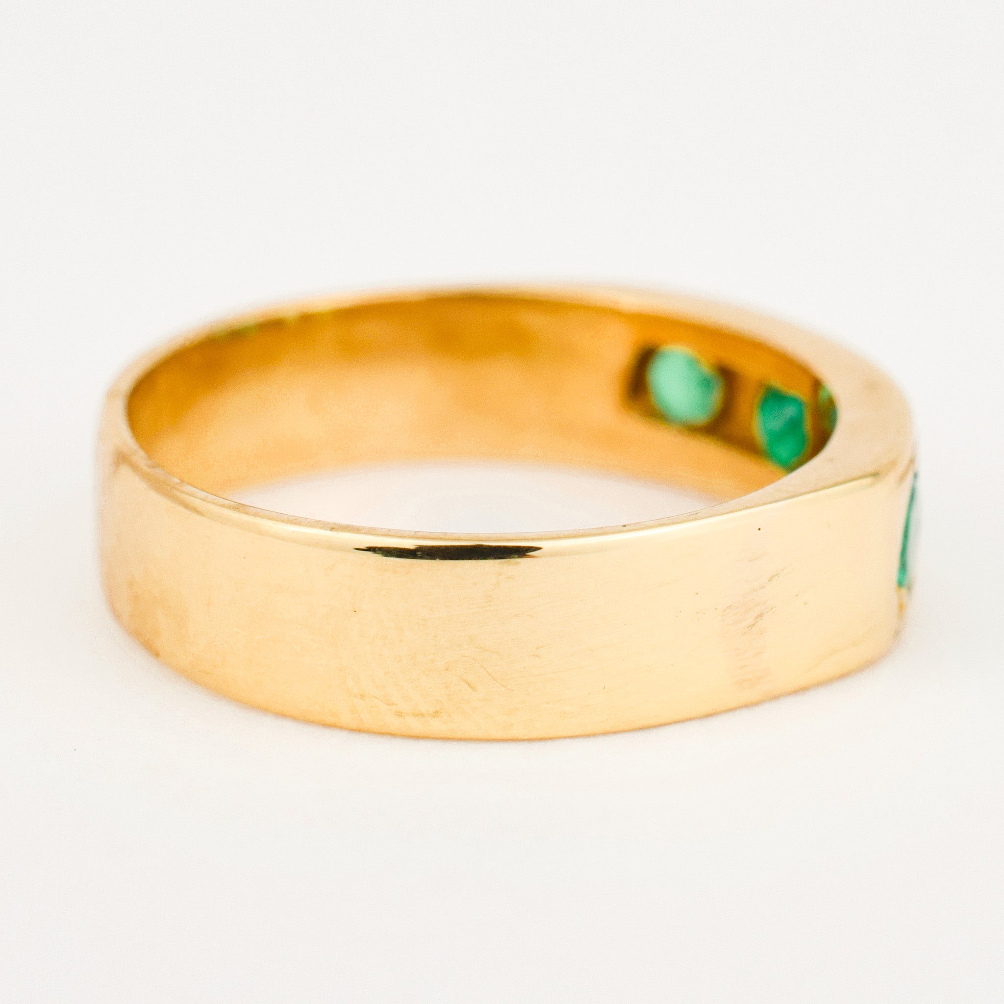 vintage flush set 18k gold ring 