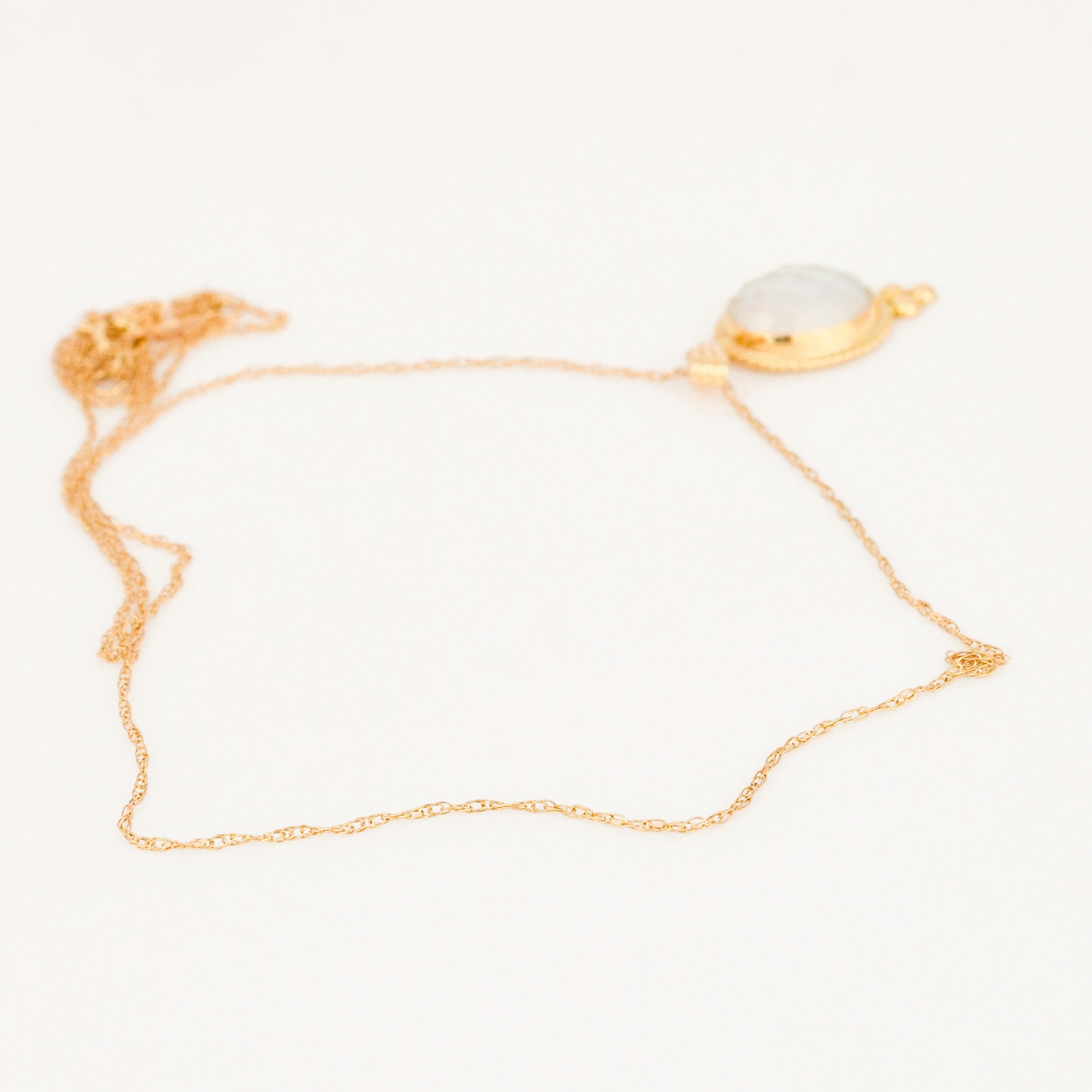 vintage 19" Mother of Pearl Necklace