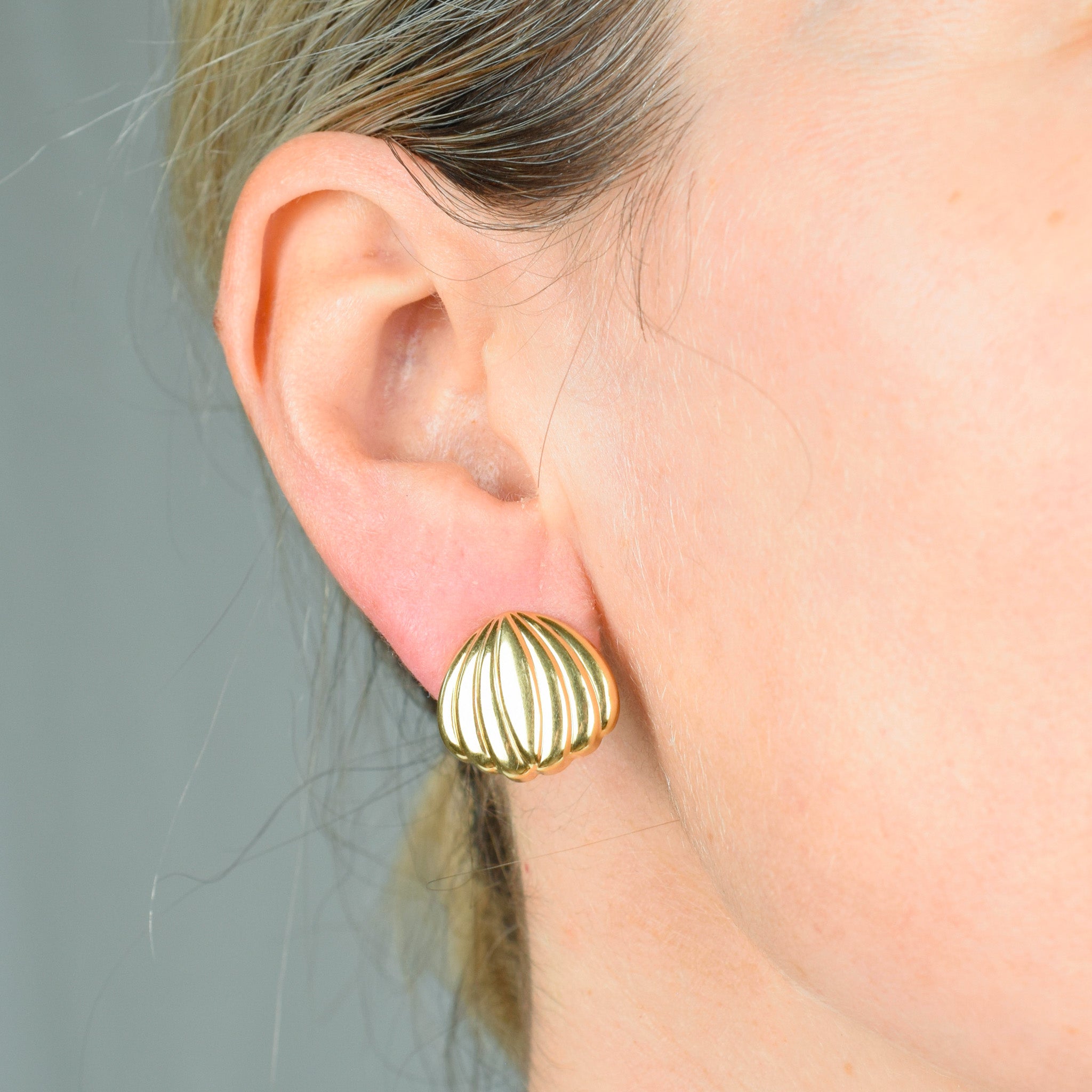 vintage gold Seashell Stud Earrings