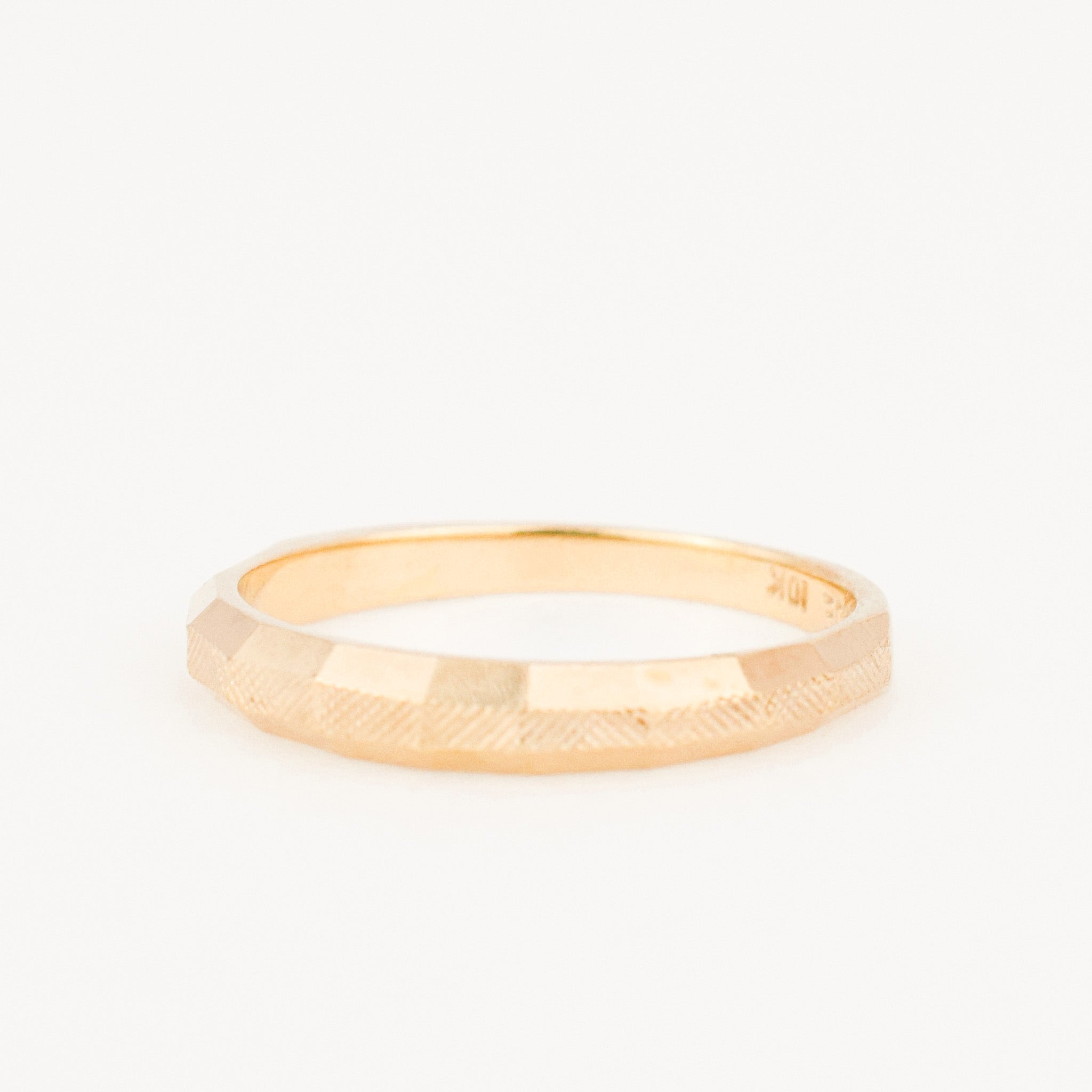 vintage 2.7 mm Geometrical Domed Gold Band