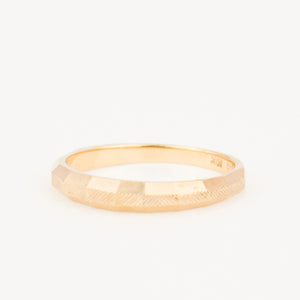 vintage 2.7 mm Geometrical Domed Gold Band