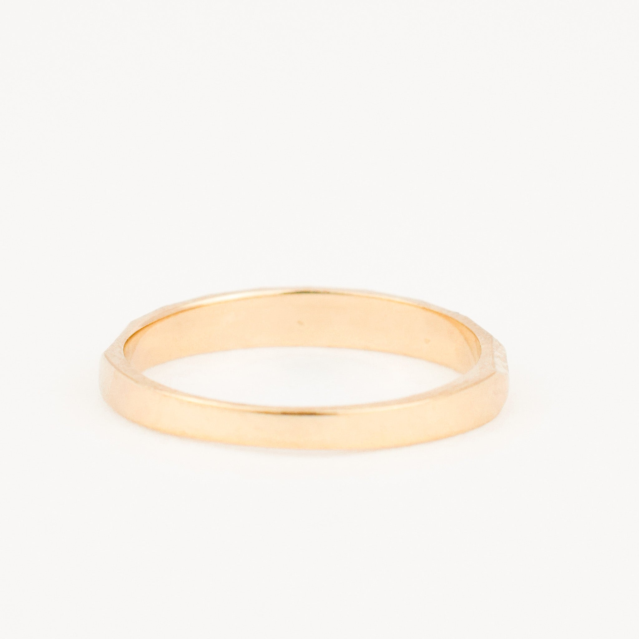 vintage 2.7 mm Geometrical Domed Gold Band