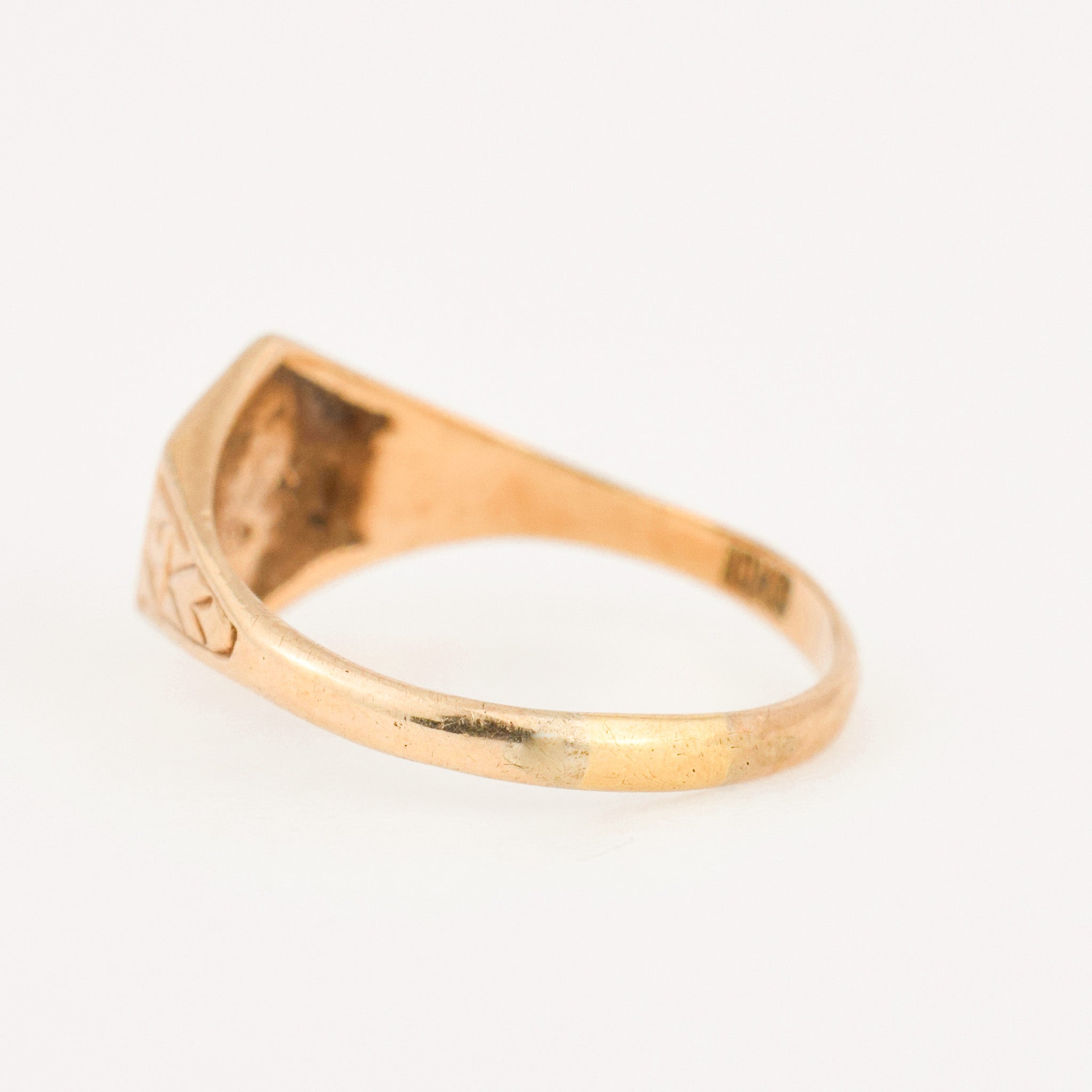 'DM' Signet Pinkie Ring
