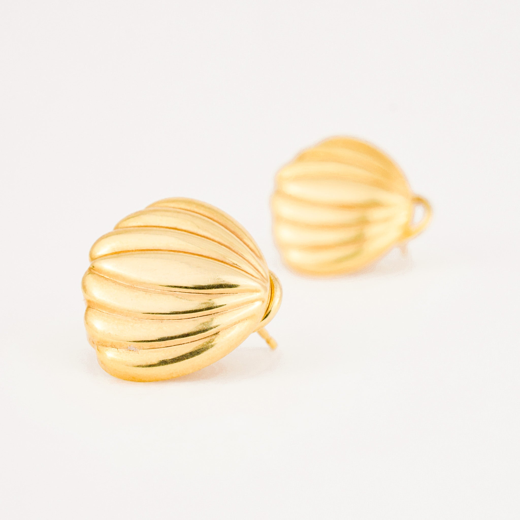 vintage gold Seashell Stud Earrings
