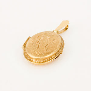 vintage gold classic locket 