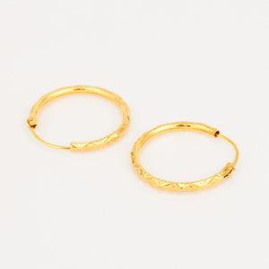 vintage 20k gold 19.8 Delicate Hoops