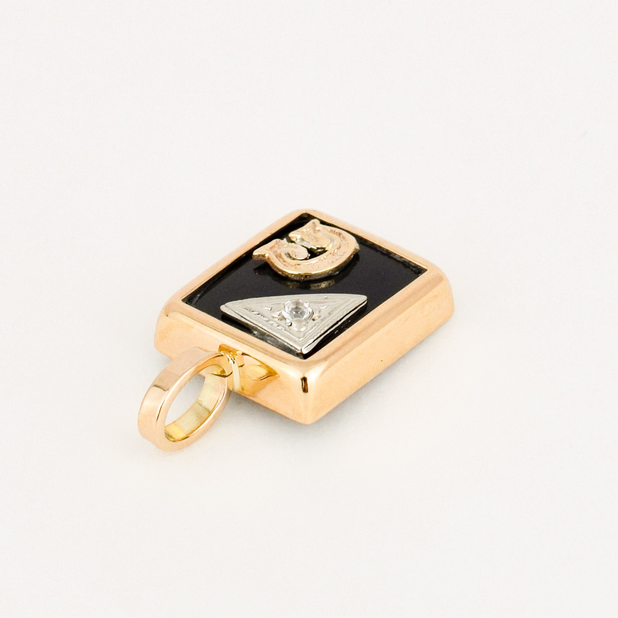 vintage 'G' onyx gold pendant 