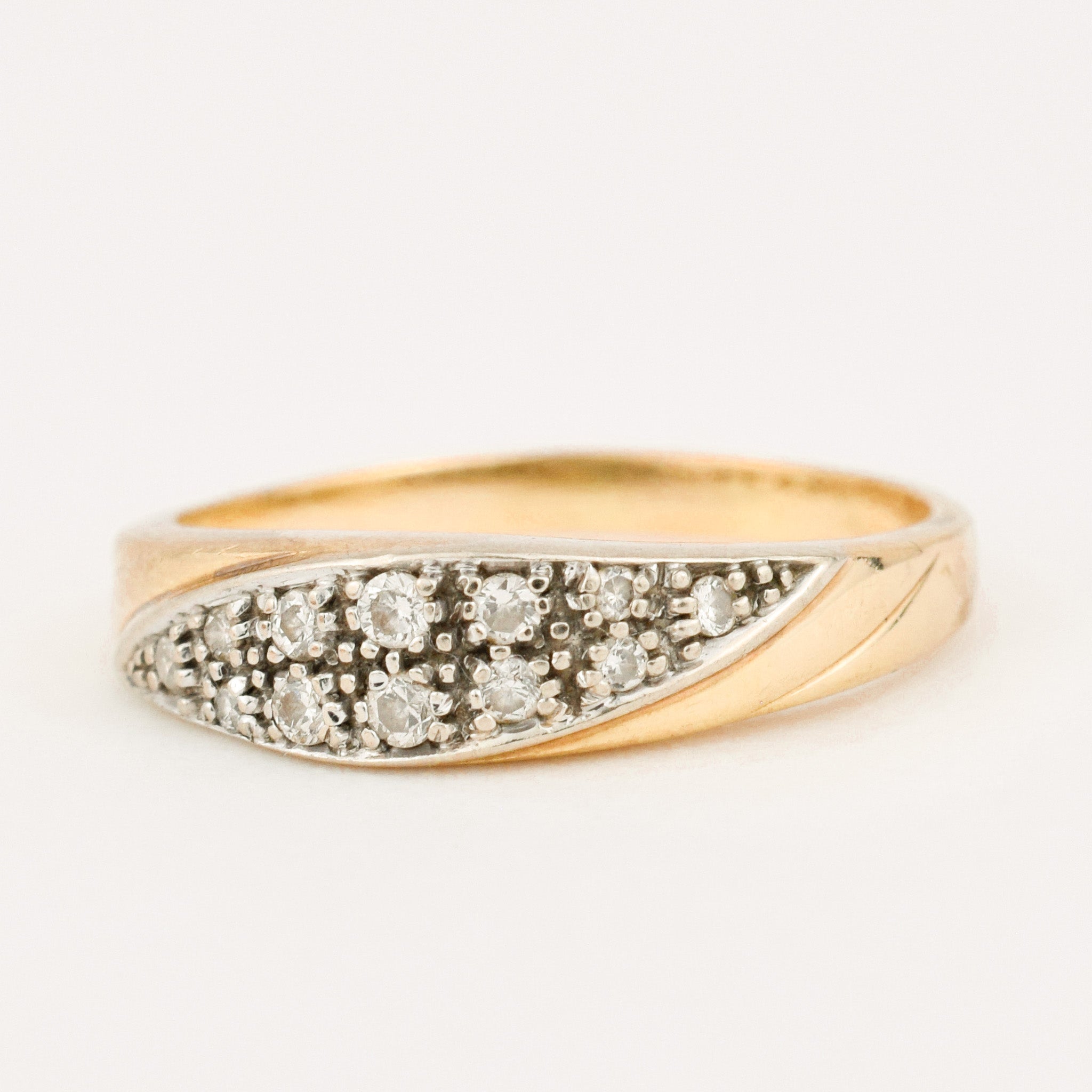 vintage gold Intricate Diamond Band