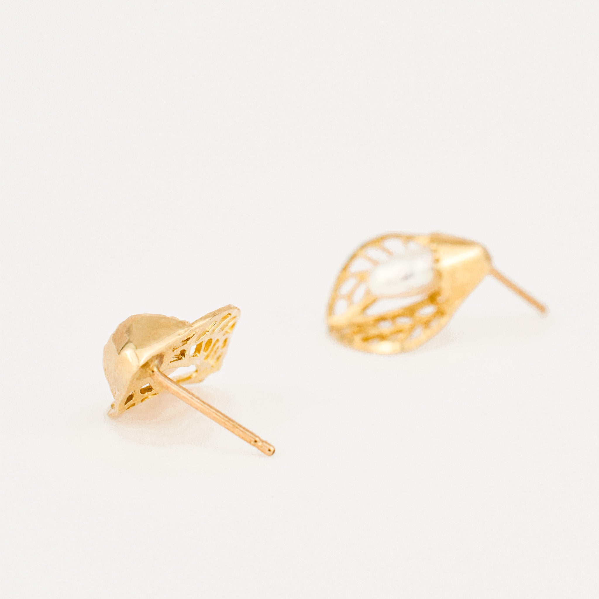 vintage gold Seed Pearl Stud earrings 