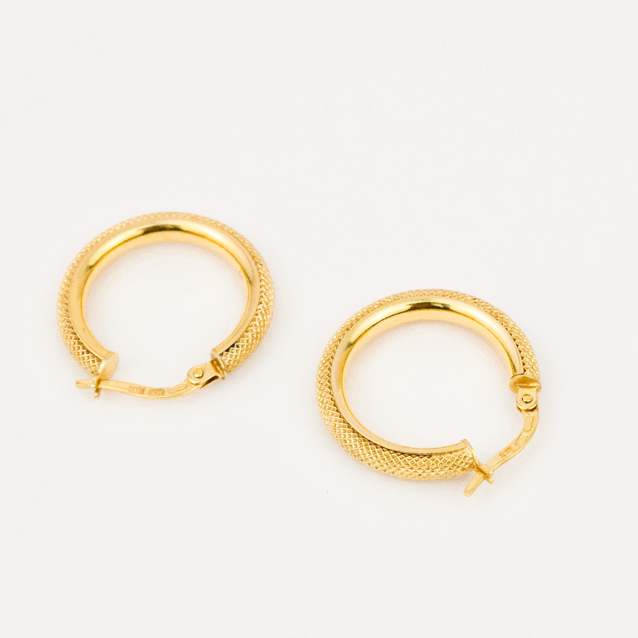 21.7 mm Micro Quilted Hoop Earrings