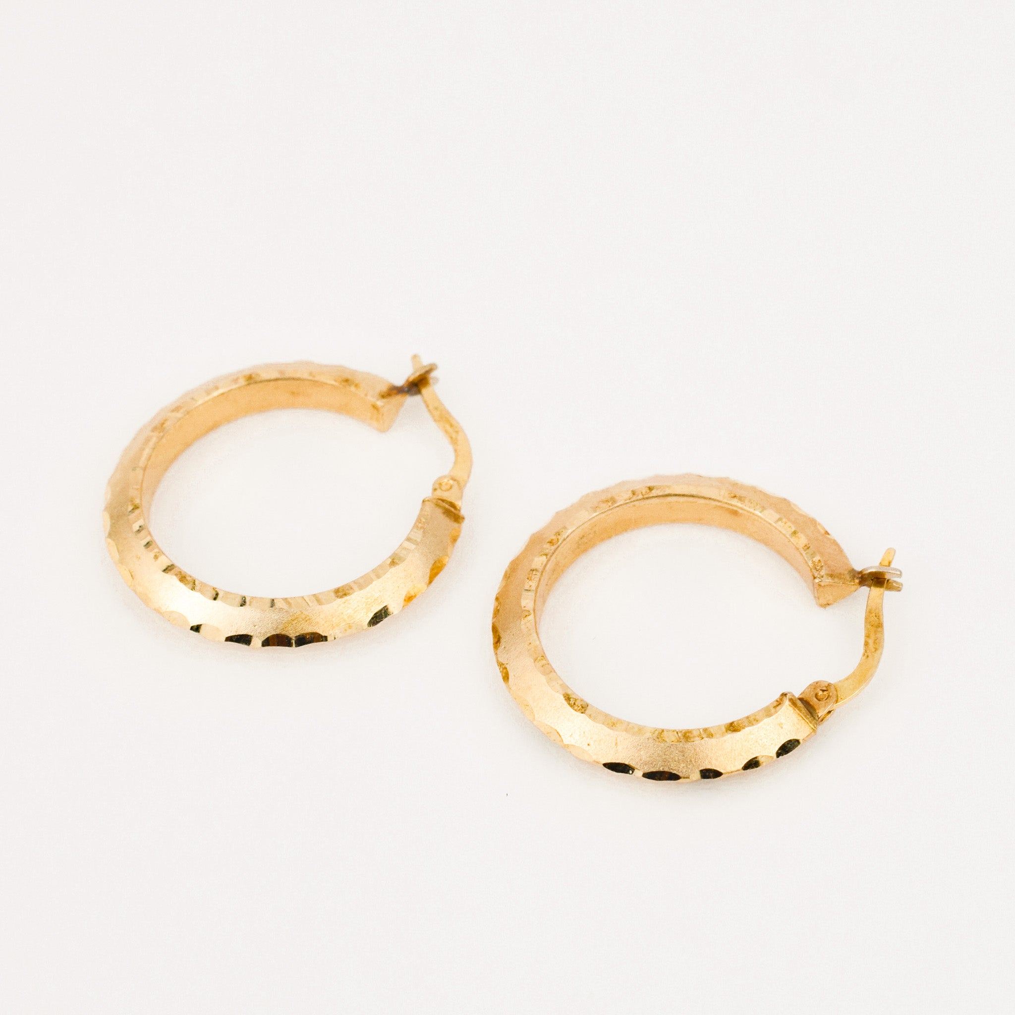 vintage gold 24mm Brushed Scallop Edged Hoops