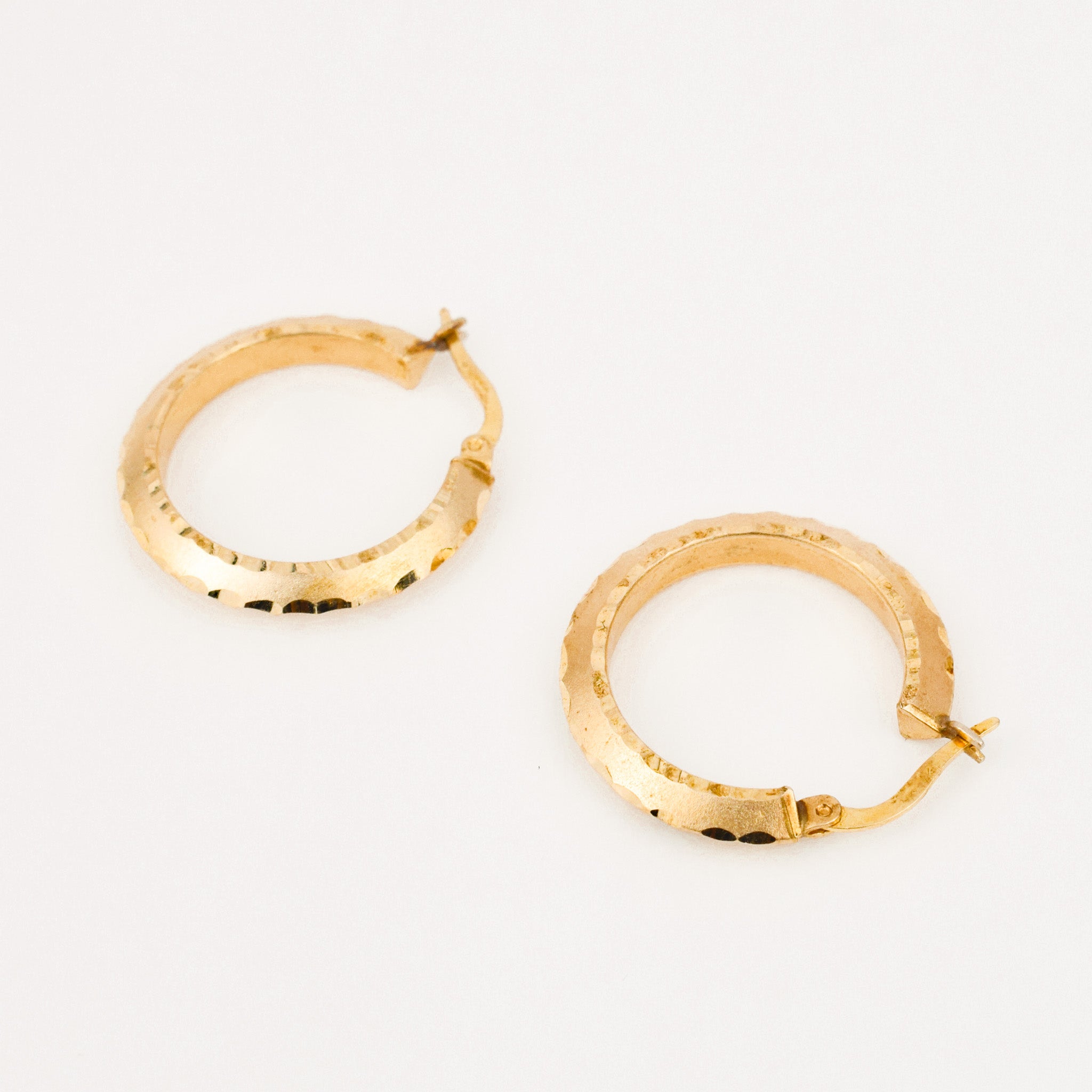 vintage gold 24mm Brushed Scallop Edged Hoops