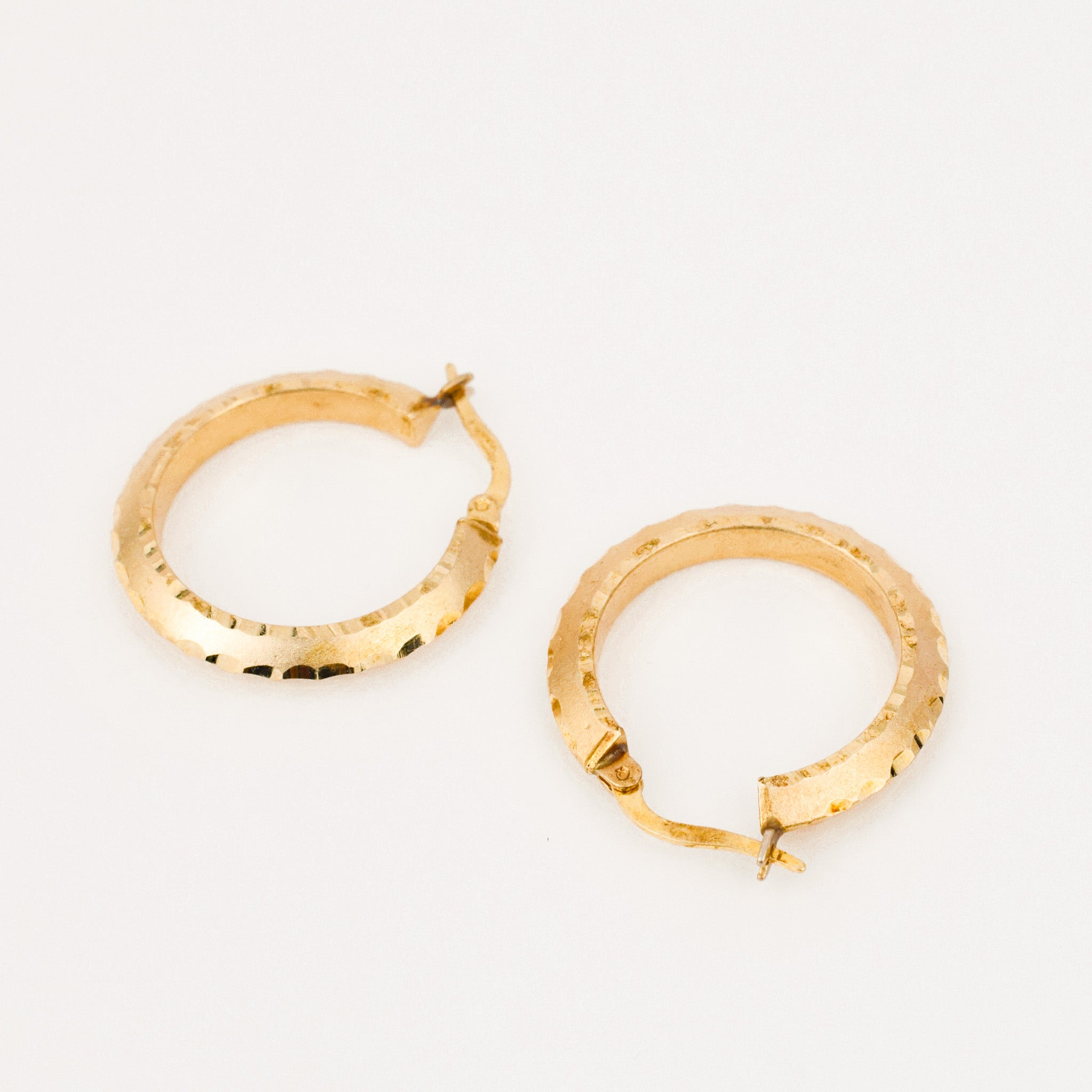 vintage gold 24mm Brushed Scallop Edged Hoops