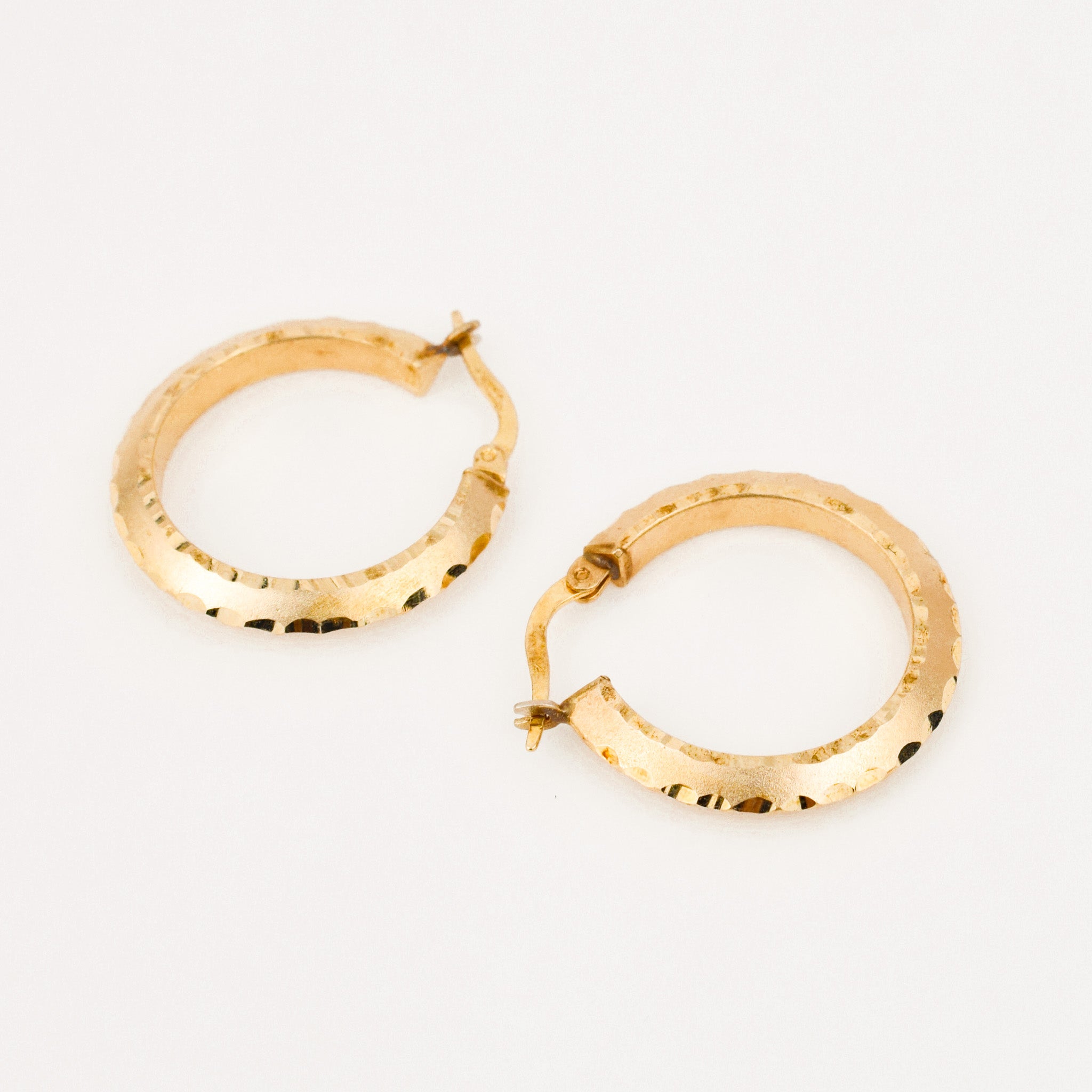 vintage gold 24mm Brushed Scallop Edged Hoops