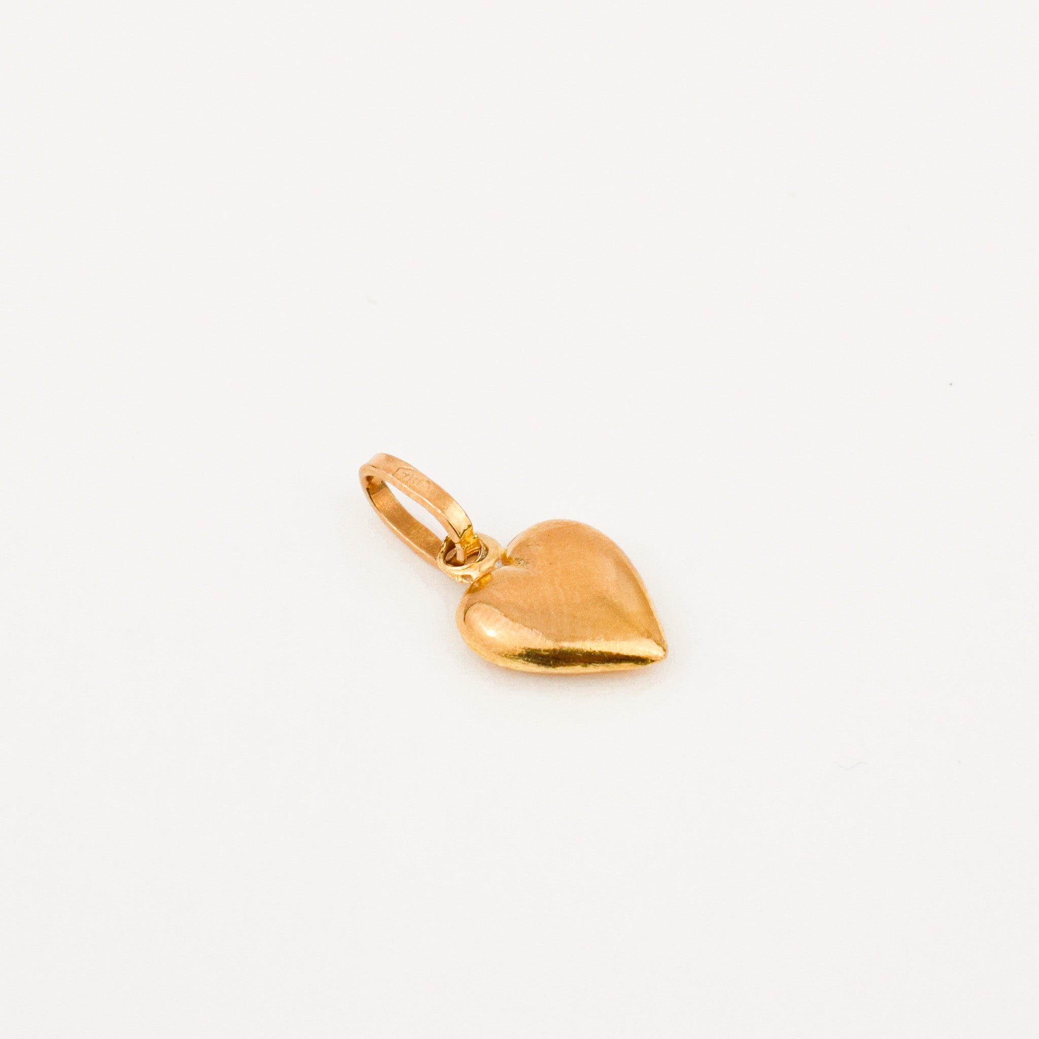 vintage 18k Small Puffy Heart