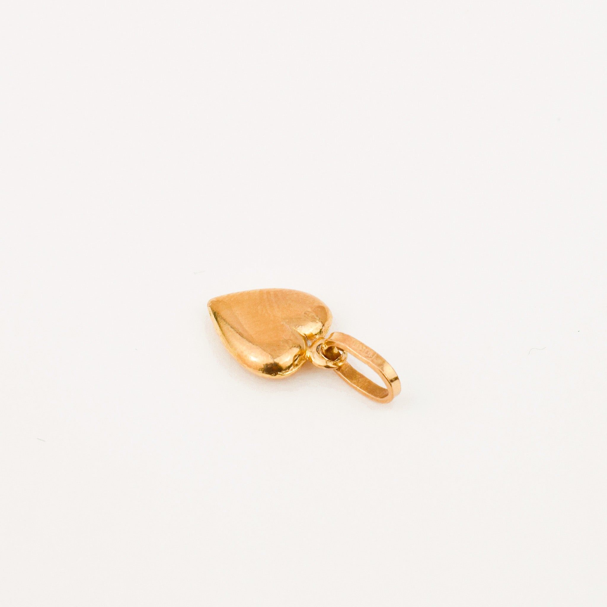 vintage 18k Small Puffy Heart