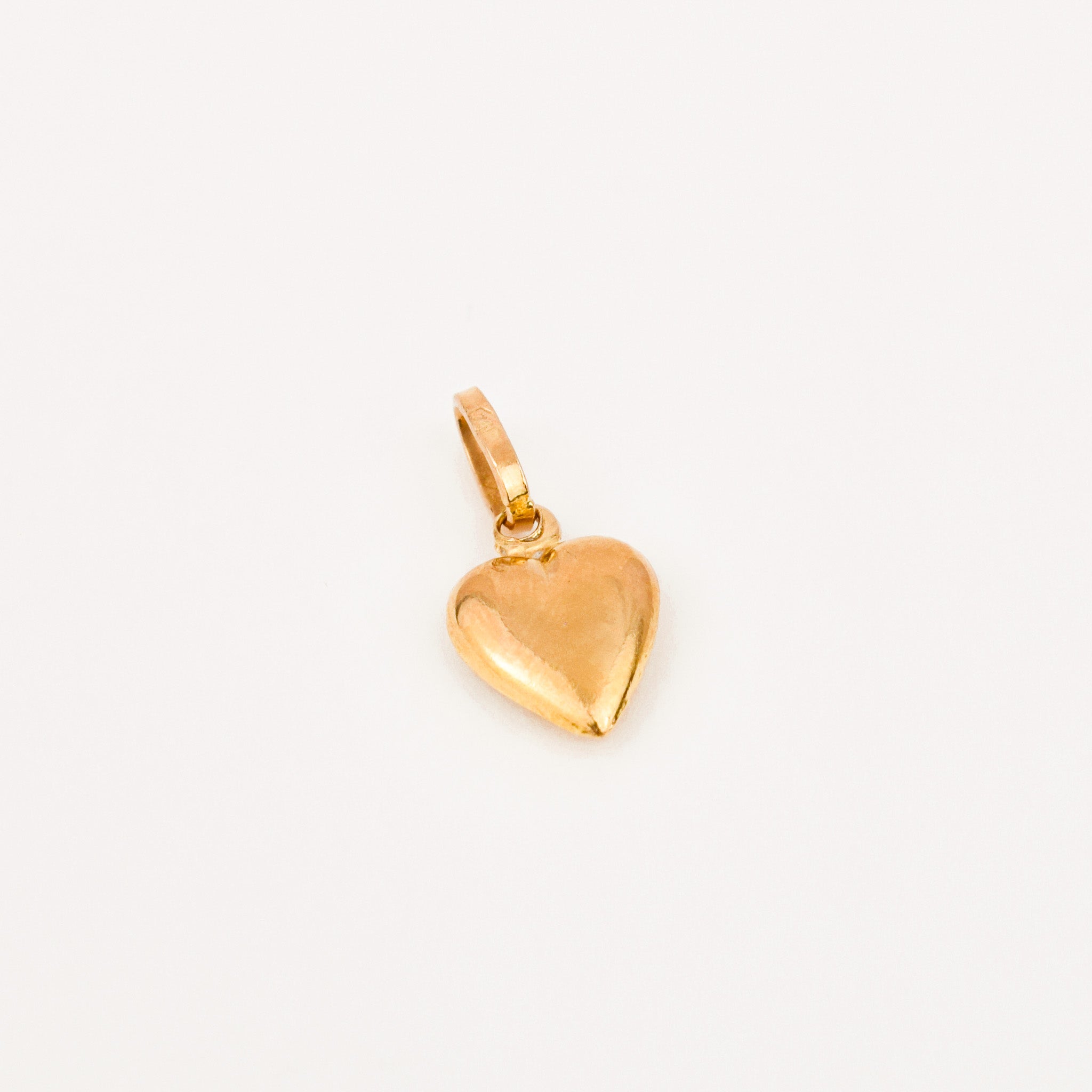 vintage 18k Small Puffy Heart