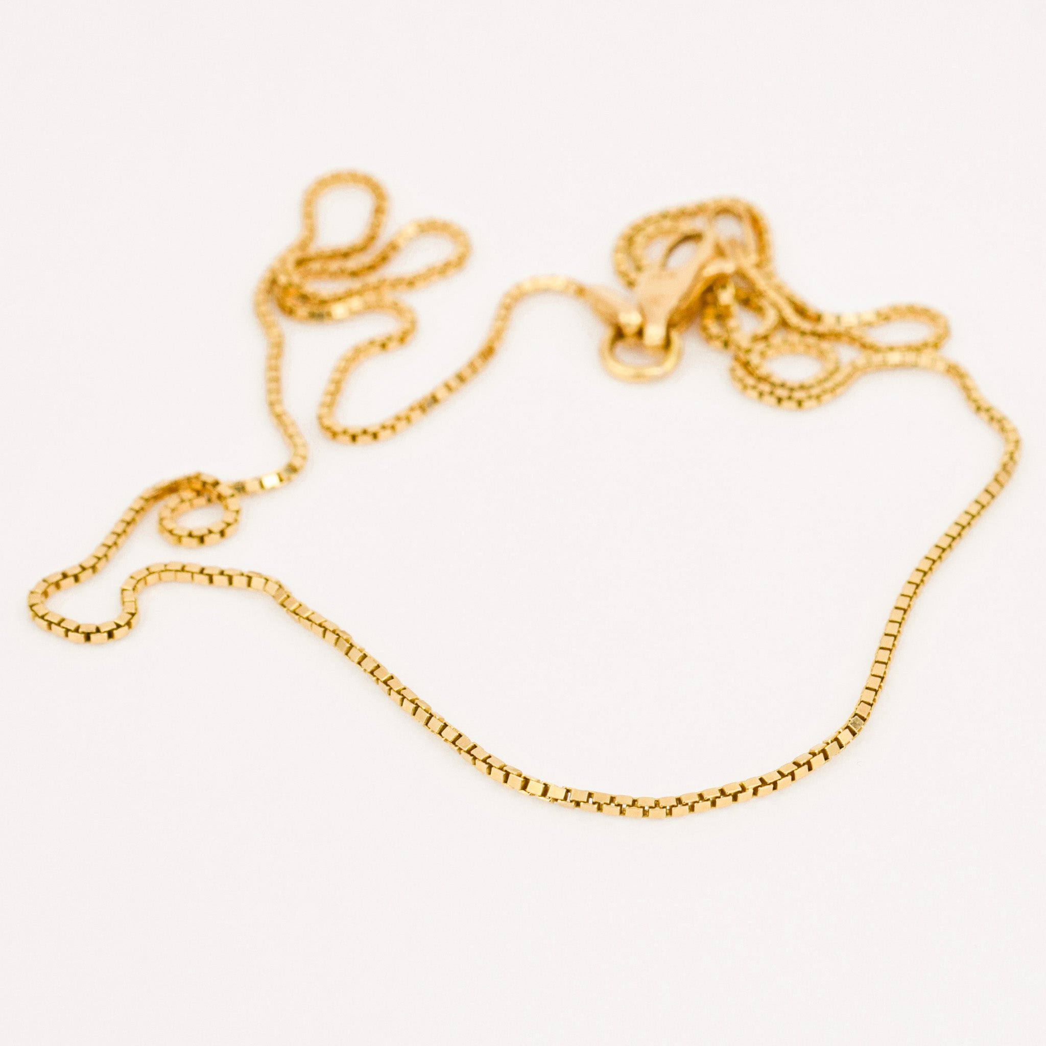 vintage 18k gold  17" Box Chain Necklace