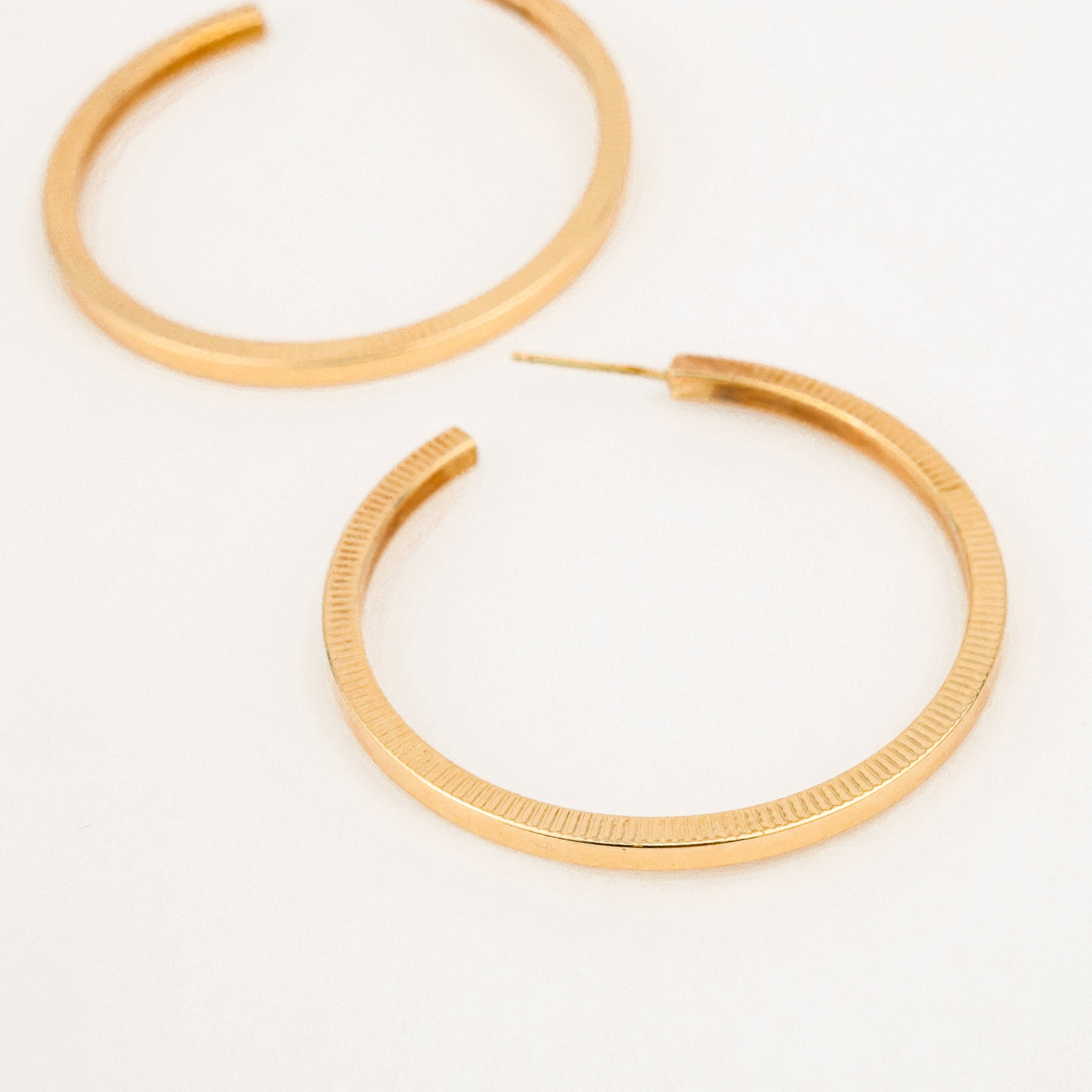 vintage 33.1 mm Sleek Gold Hoops