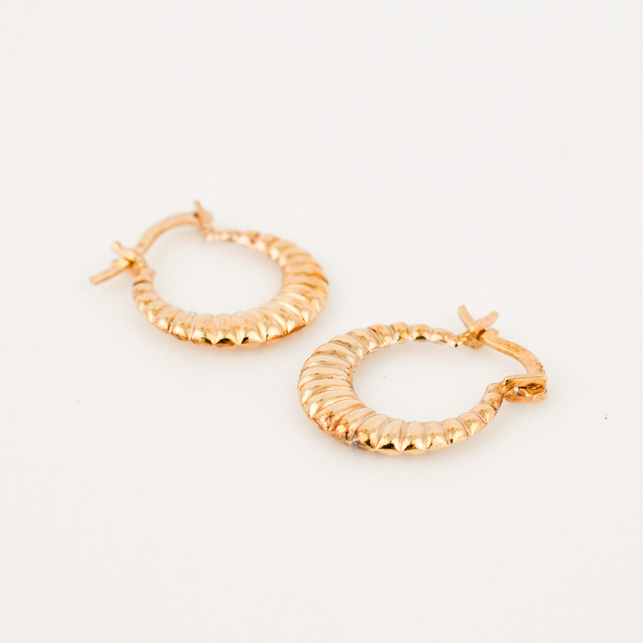 16.5 mm Medium Shrimp Hoops