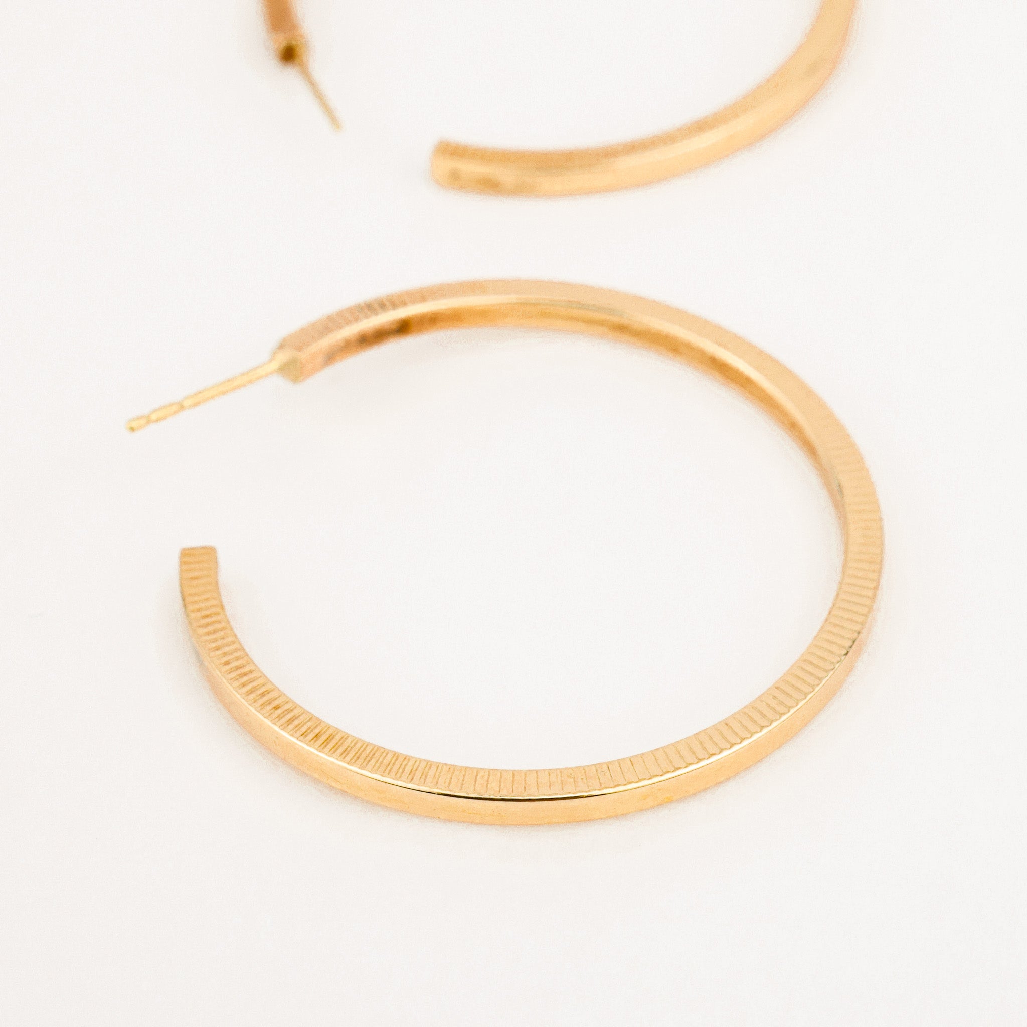vintage 33.1 mm Sleek Gold Hoops
