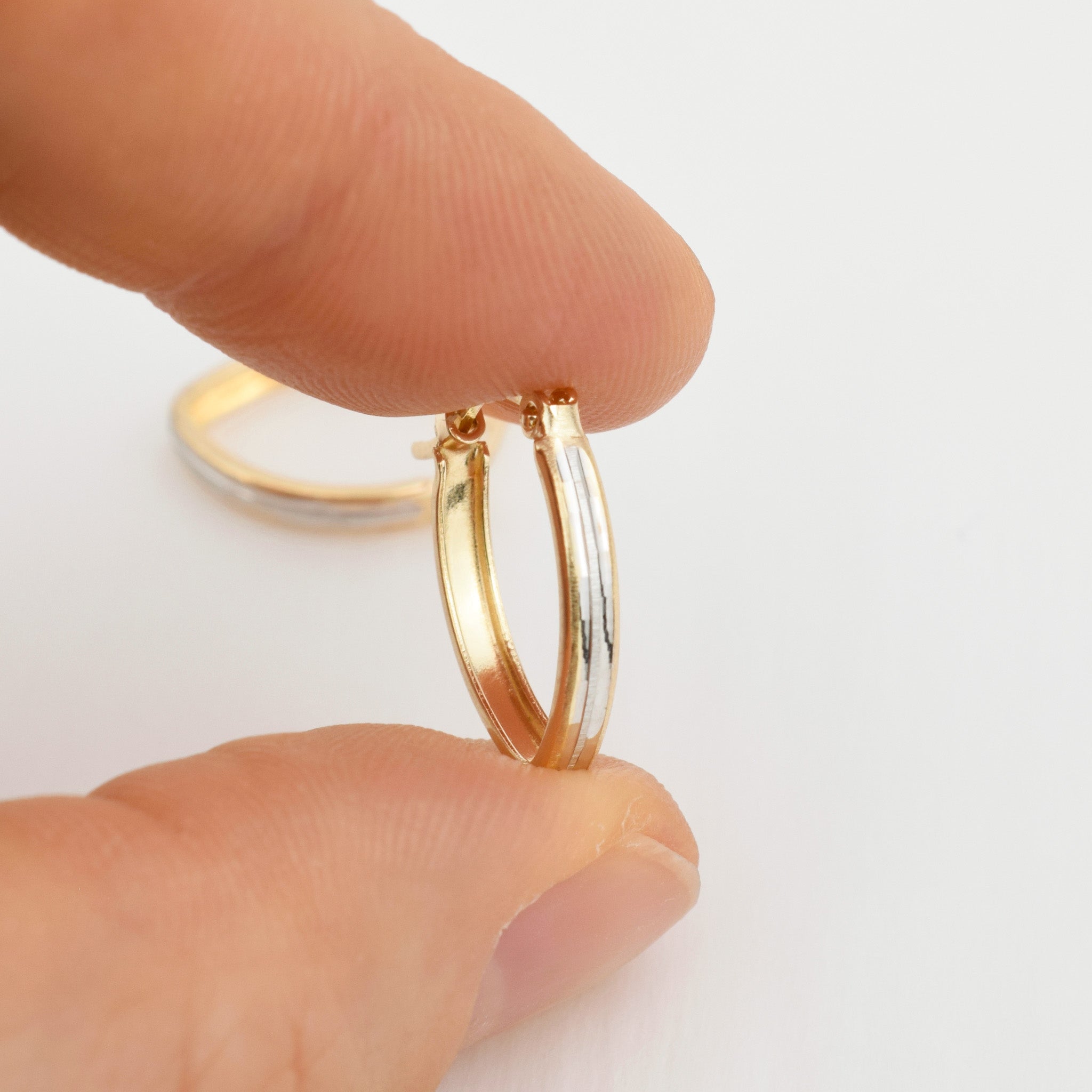 vintage 14k 16.7 mm Ellipse Gold Hoop Earrings