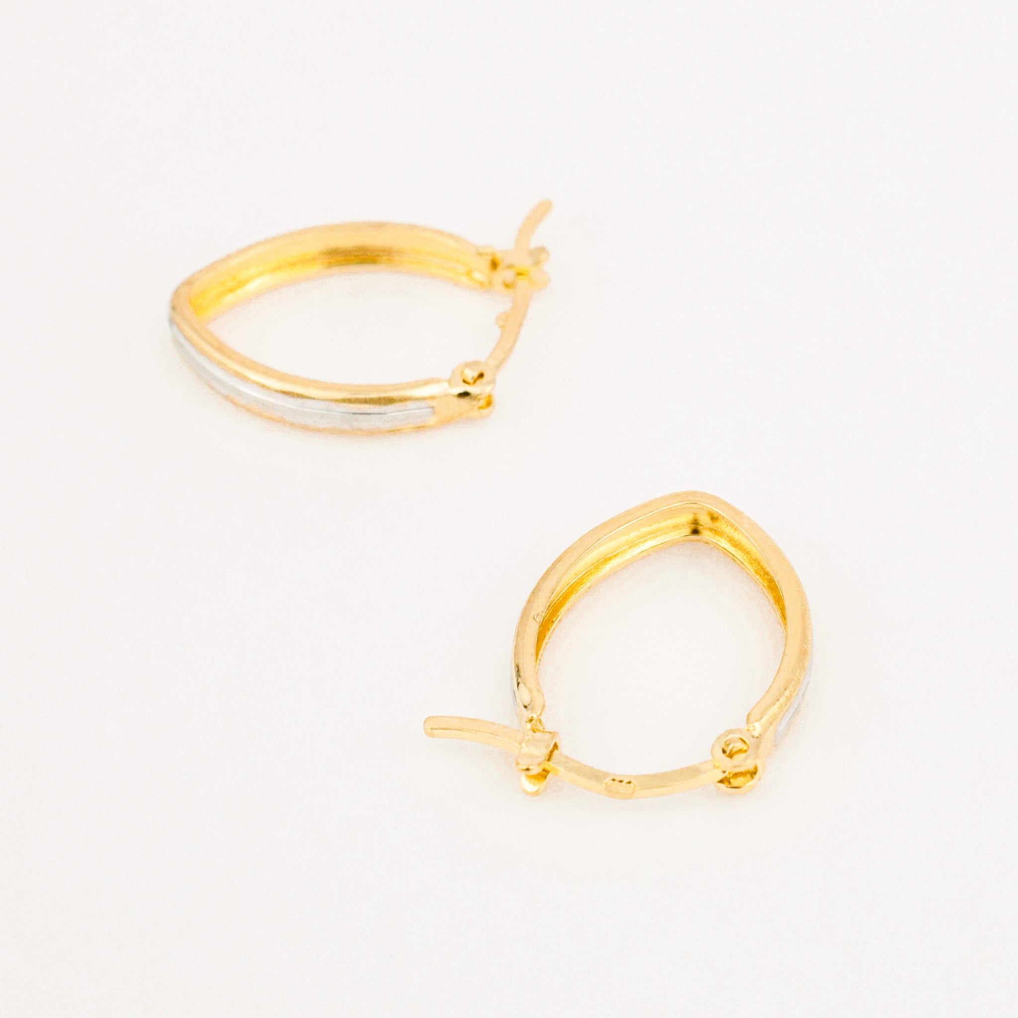 vintage 14k 16.7 mm Ellipse Gold Hoop Earrings