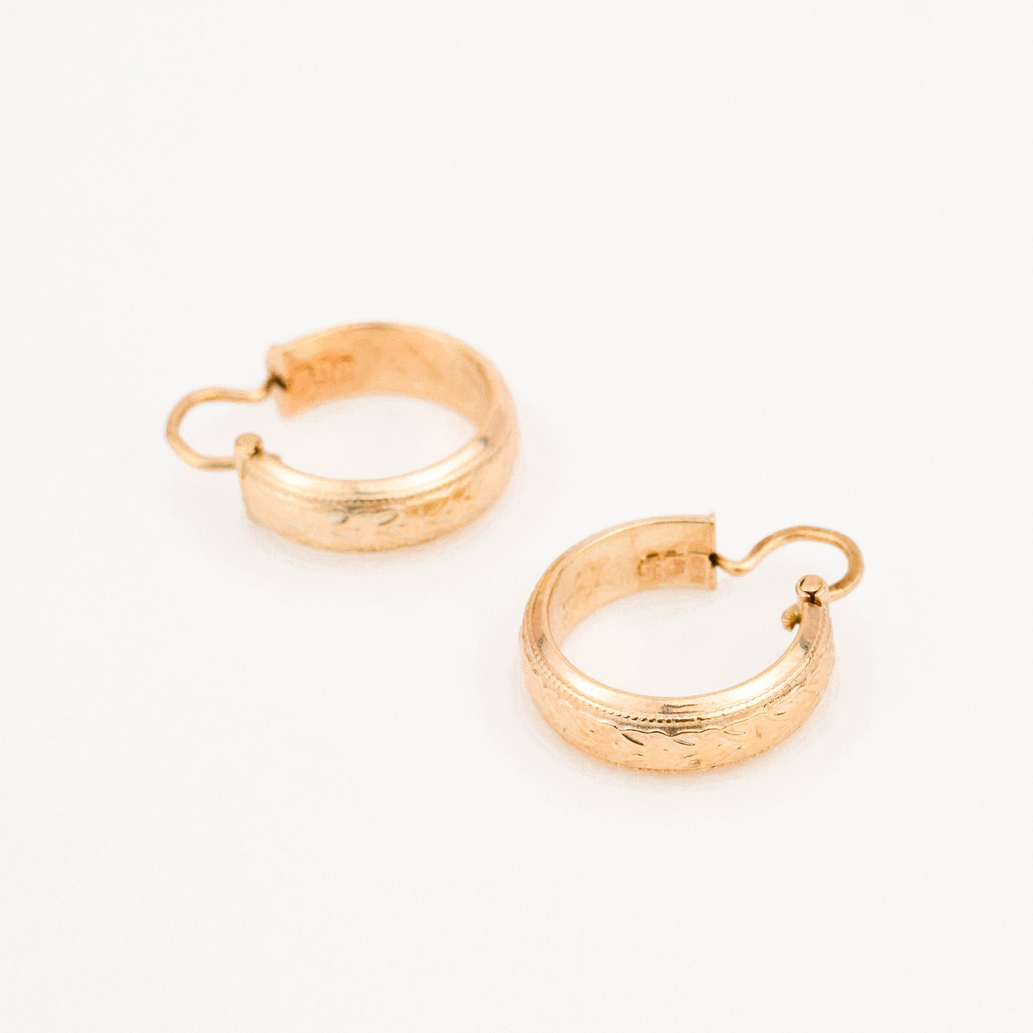 vintage 18.3 mm Floral Gold Drop Hoops