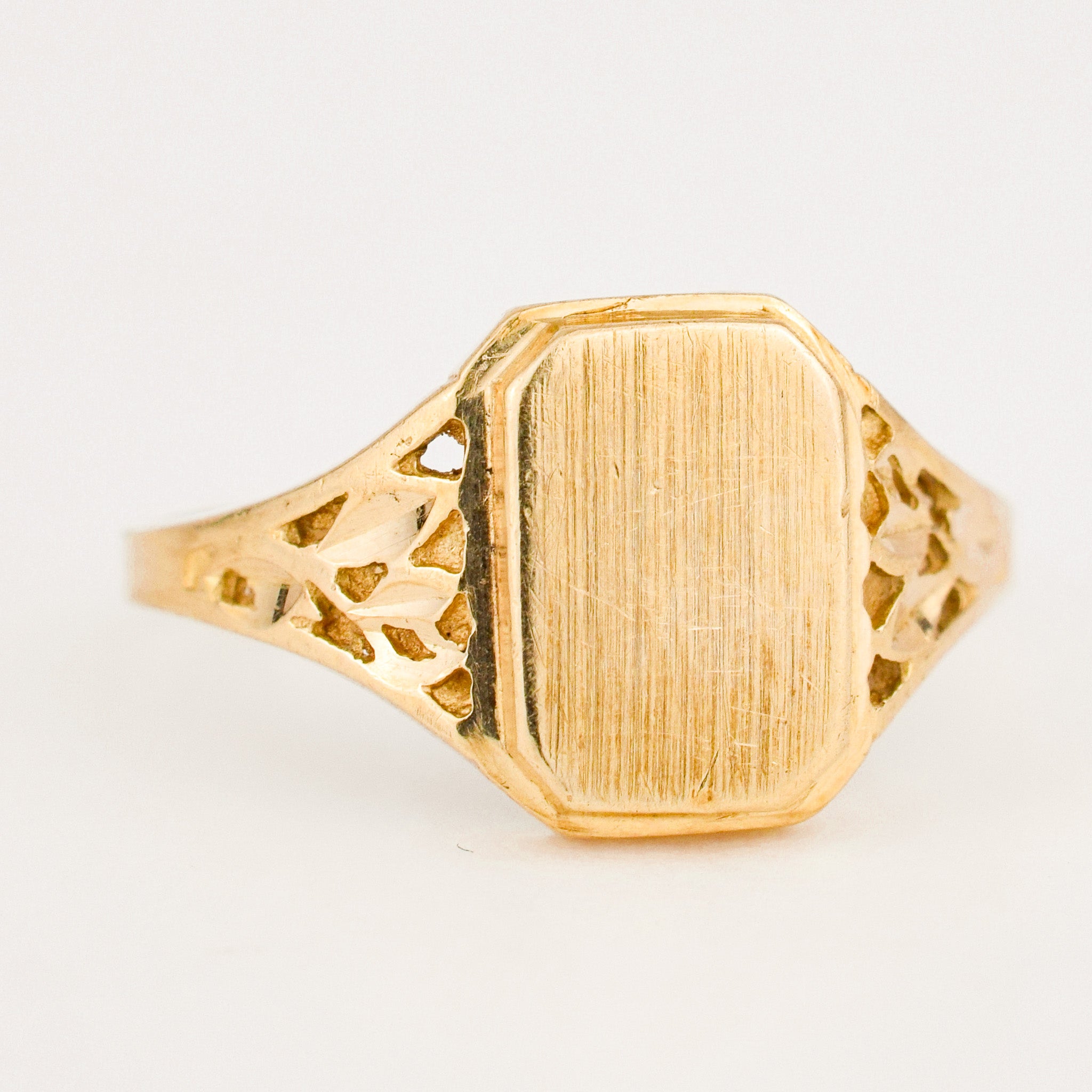 vintage gold Rectangle Signet Ring