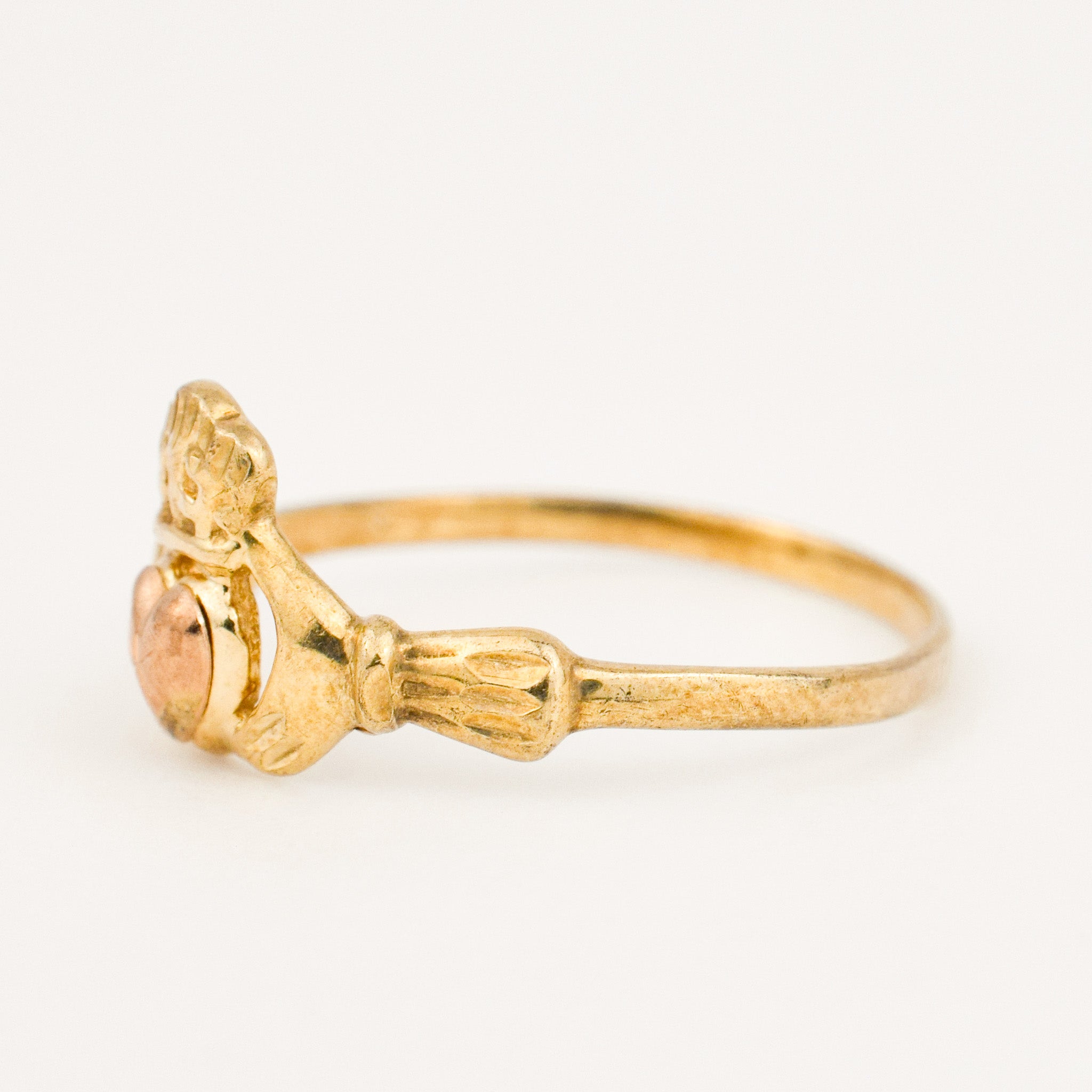 vintage gold two-toned cladagh ring 